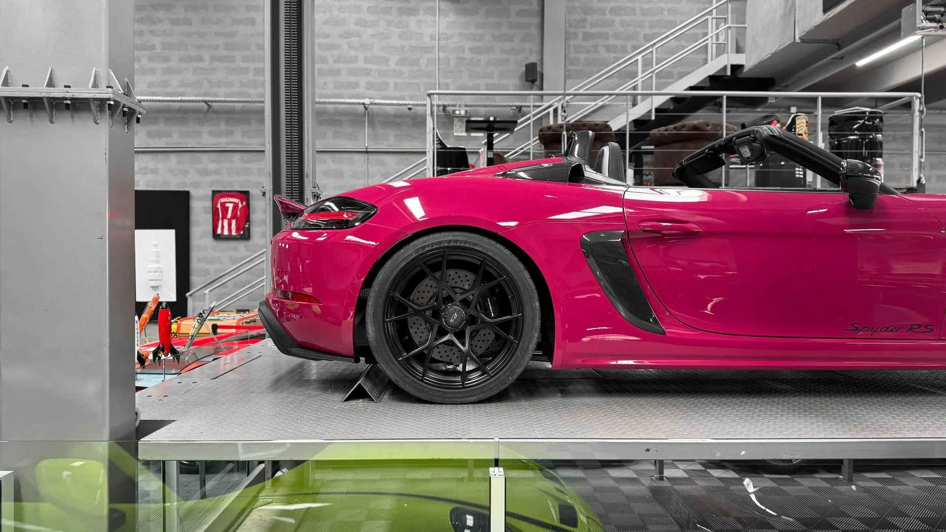 Porsche 718 — photo 9