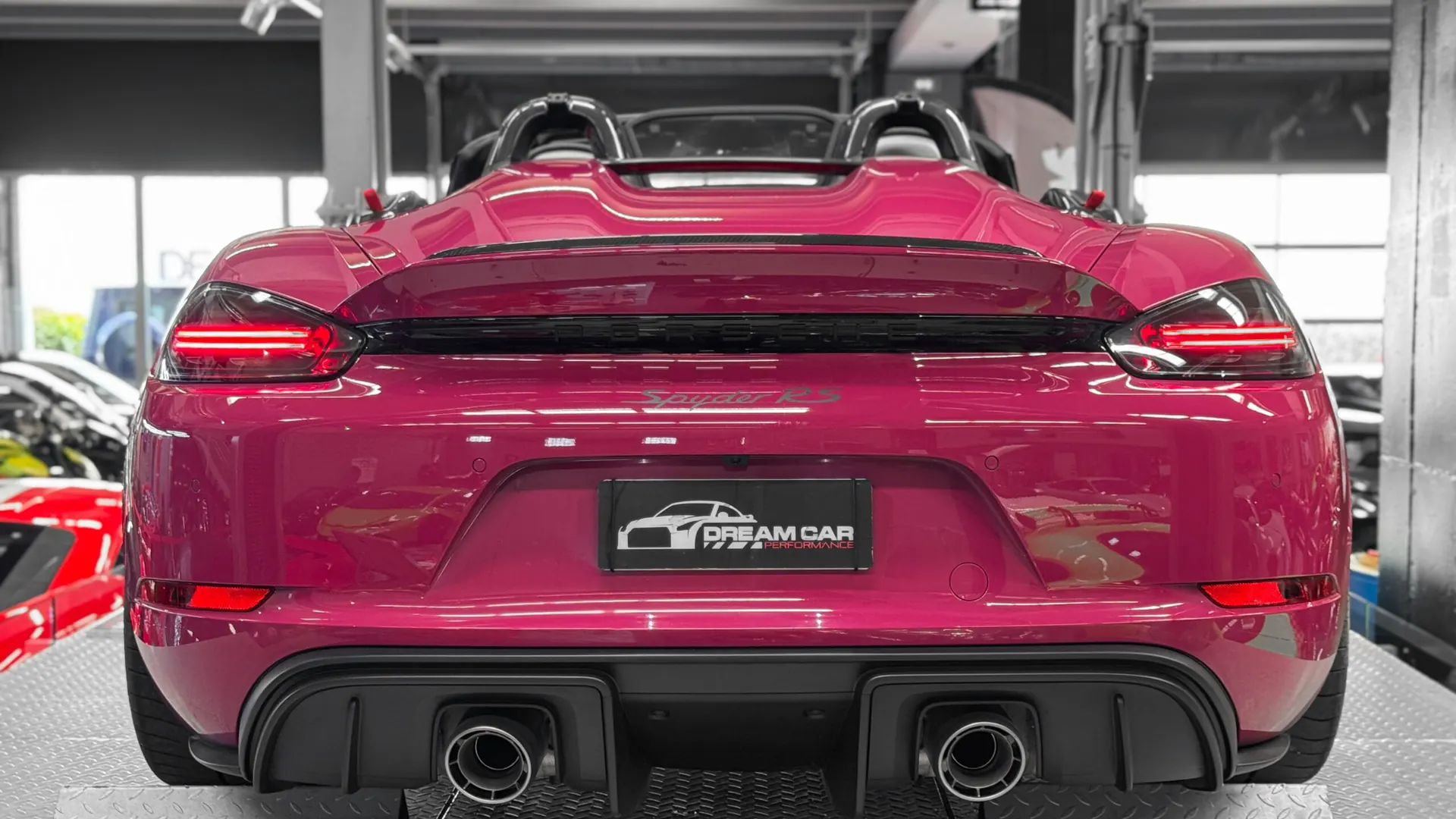 Porsche 718 — photo 17