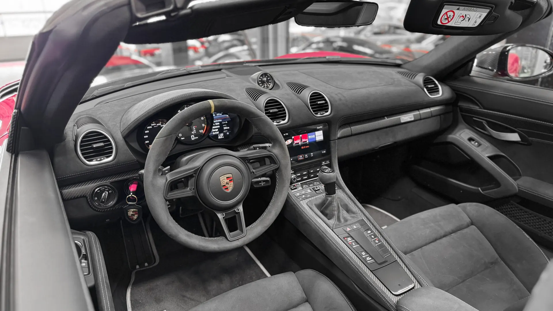 Porsche 718 — photo 34