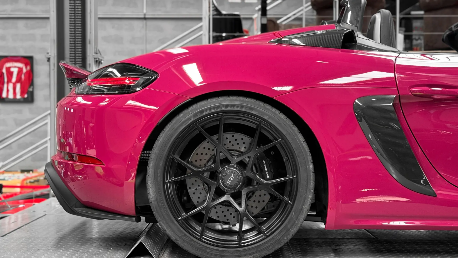 Porsche 718 — photo 21