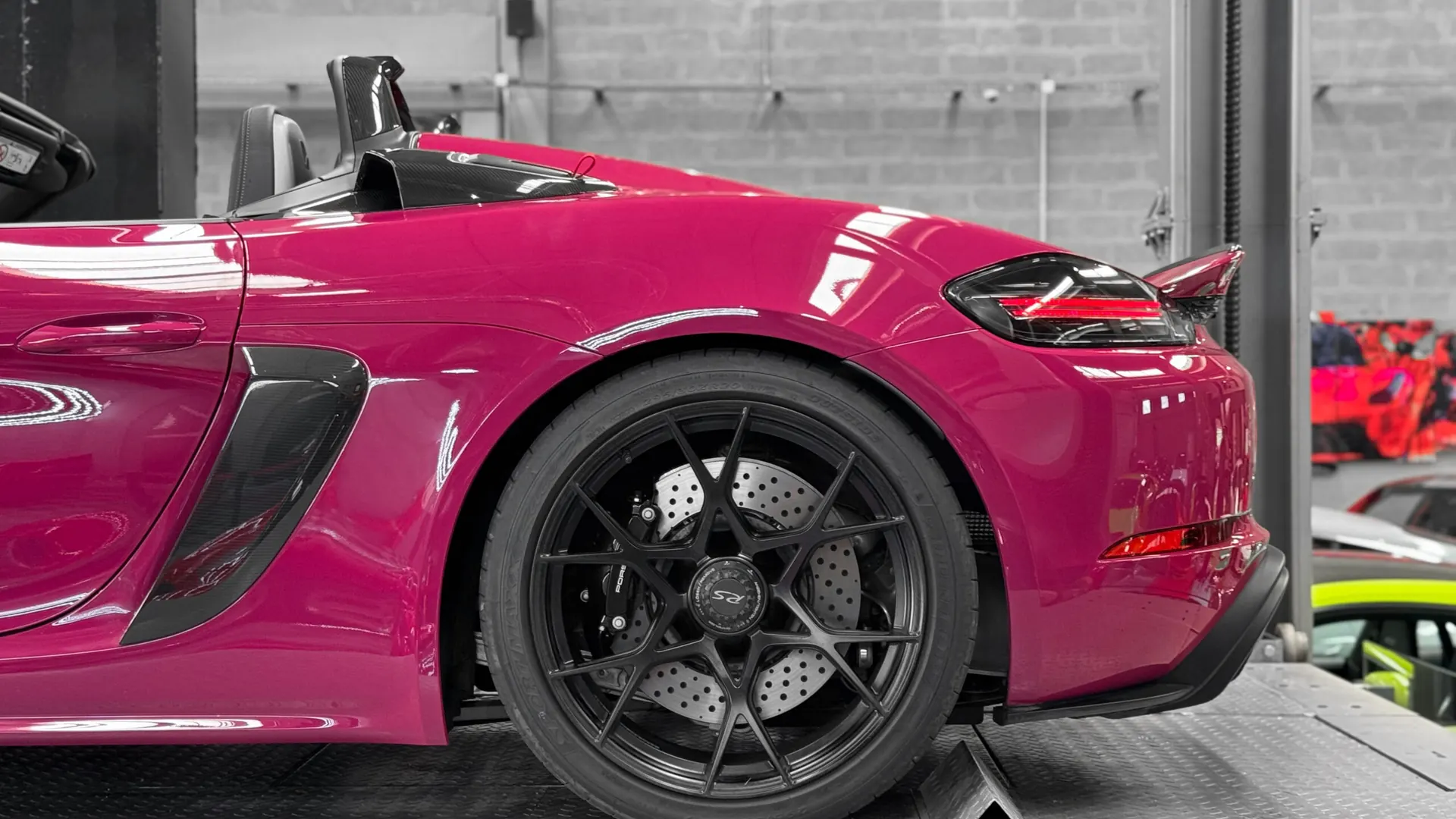 Porsche 718 — photo 13