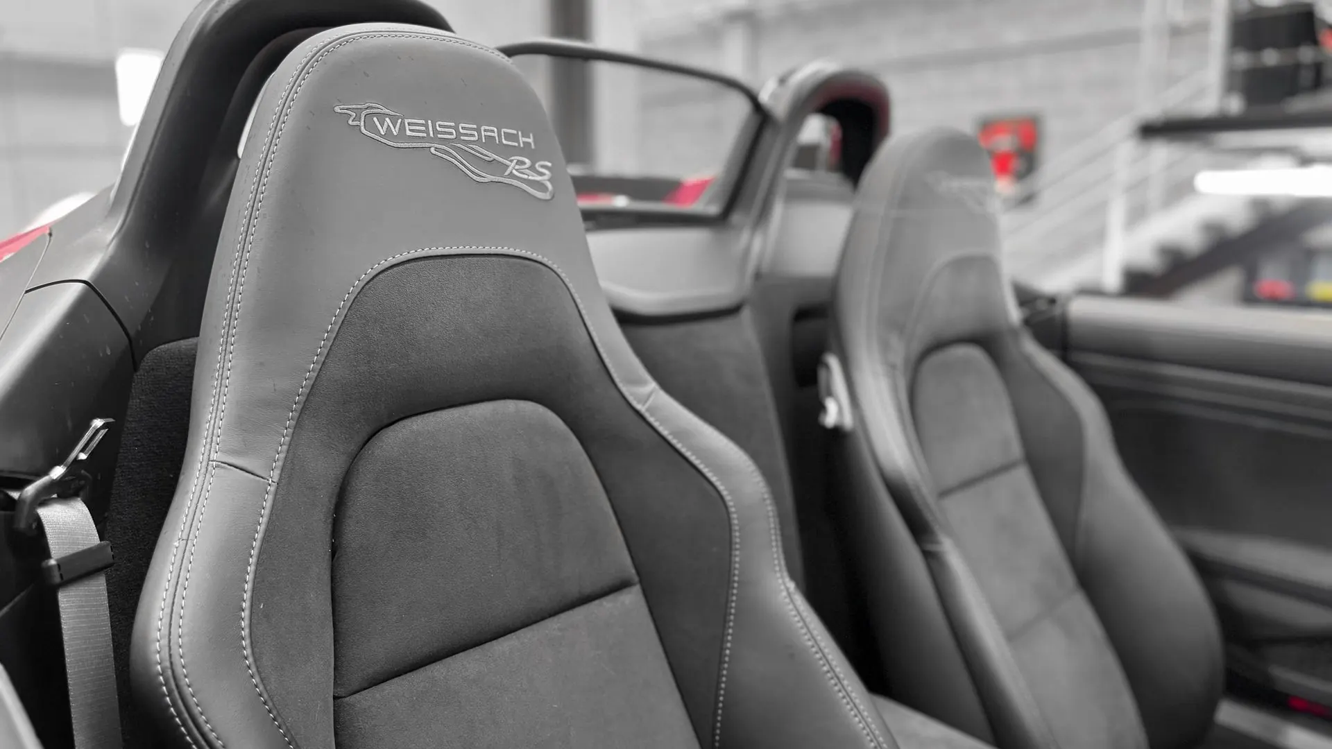 Porsche 718 — photo 16