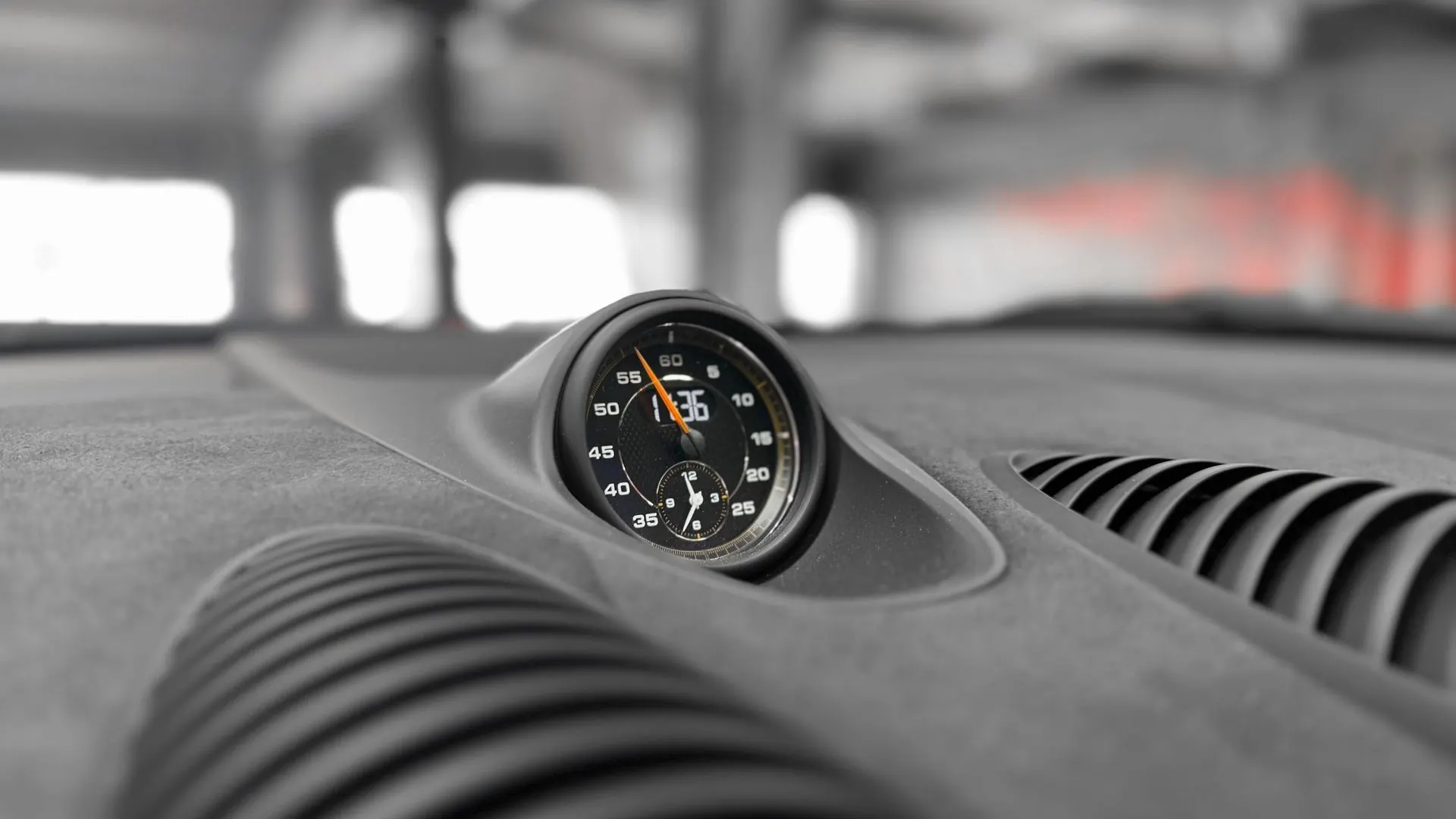 Porsche 718 — photo 17