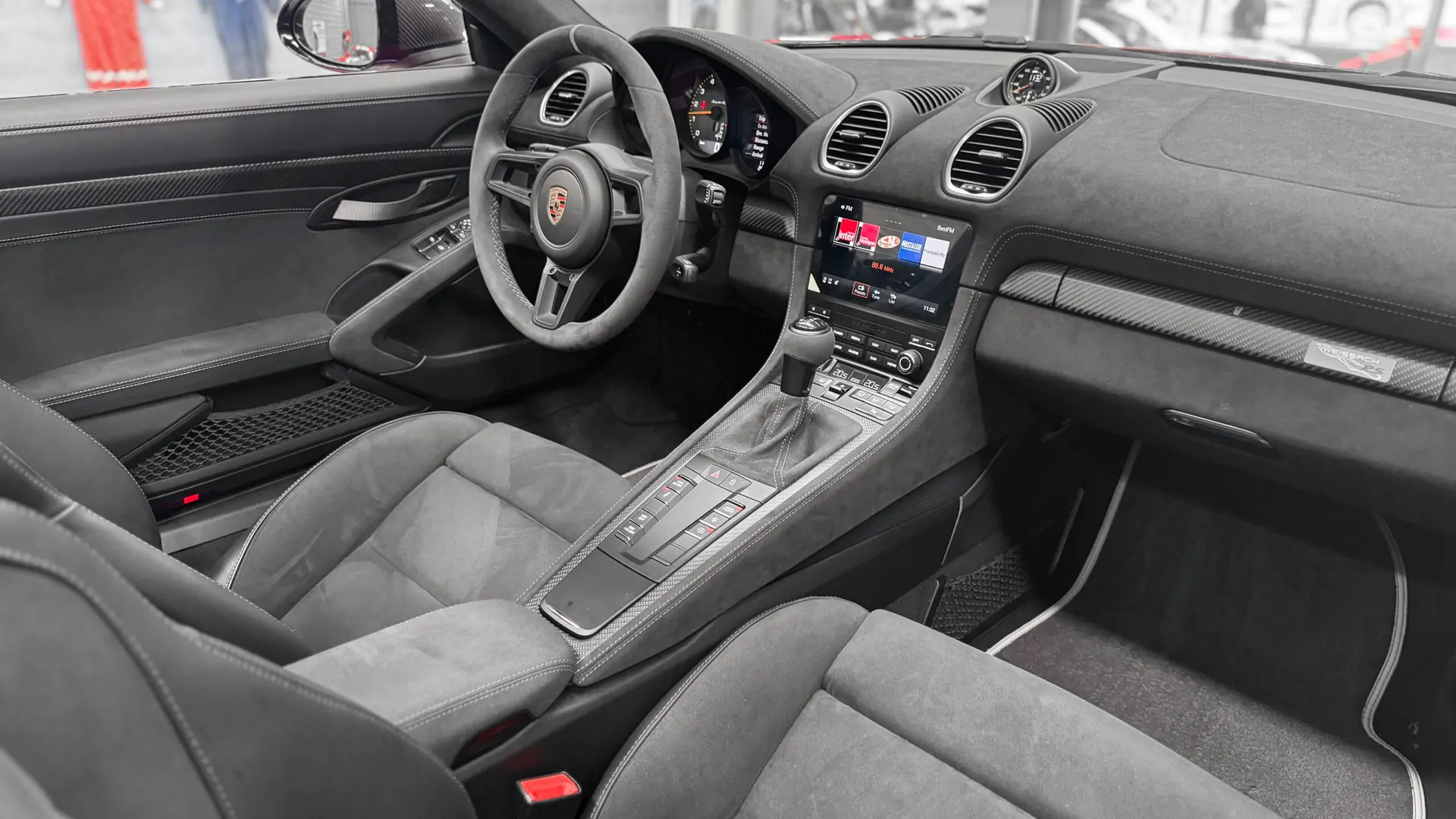 Porsche 718 — photo 35