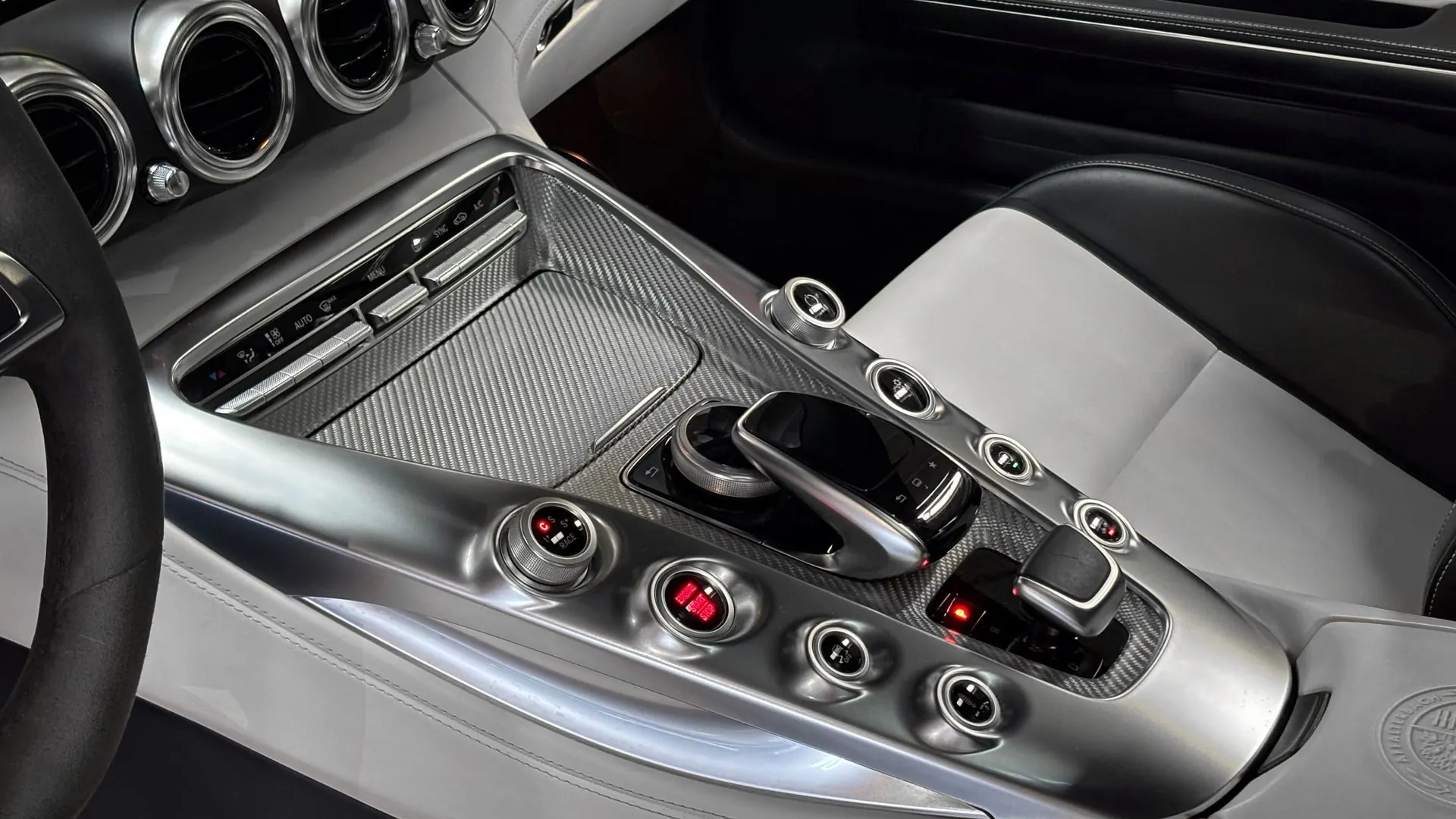 Mercedes-Benz AMG GT — photo 19