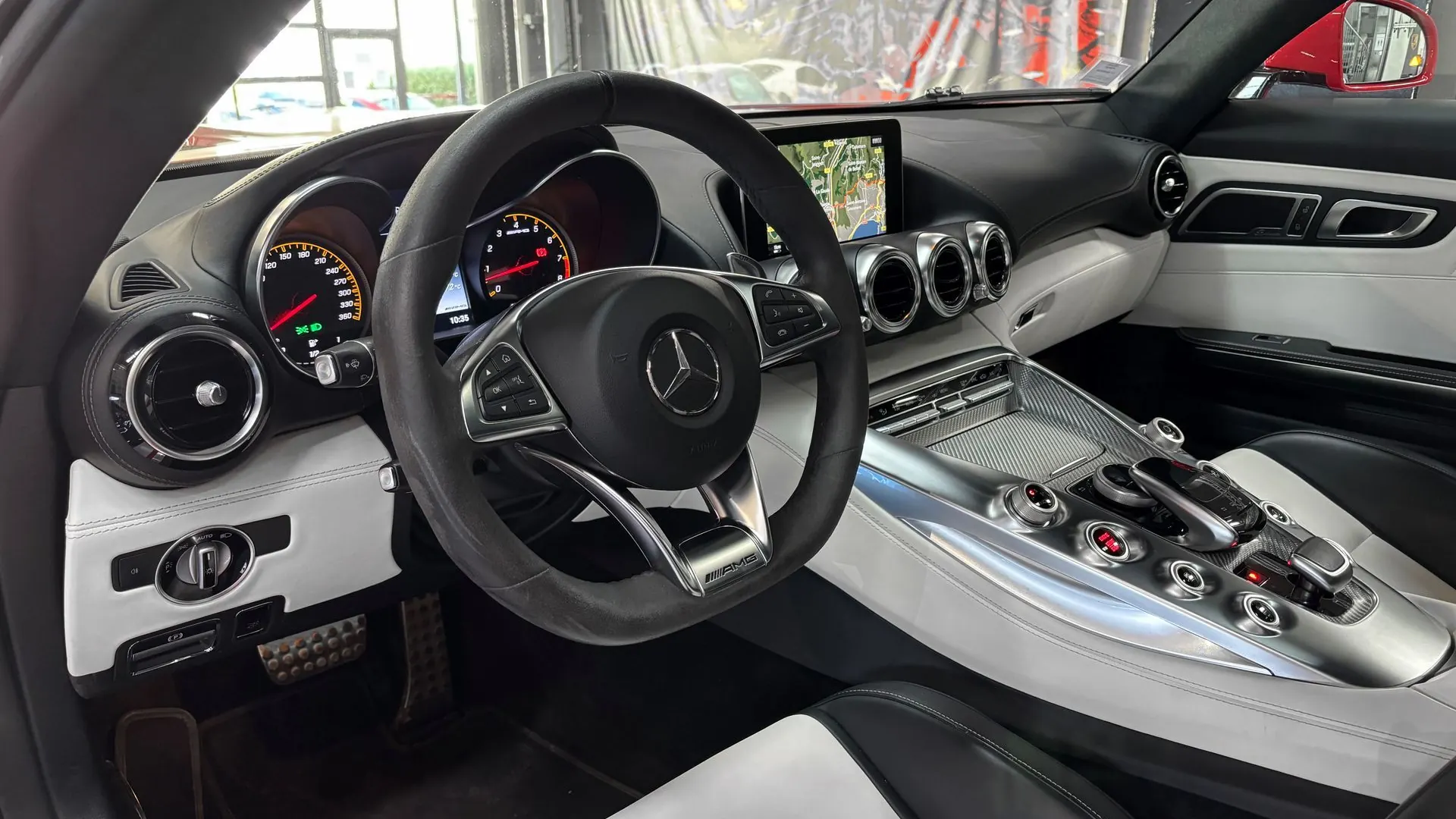 Mercedes-Benz AMG GT — photo 13