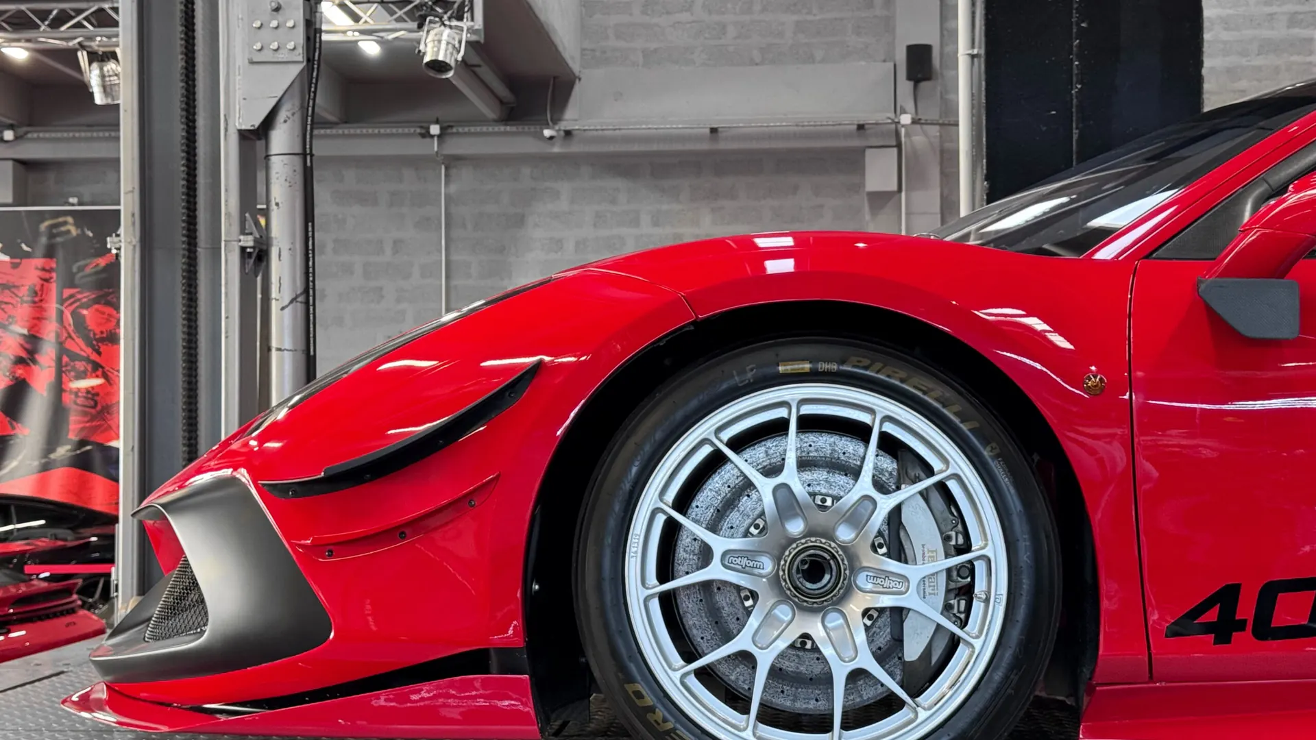 Ferrari 488 — photo 30
