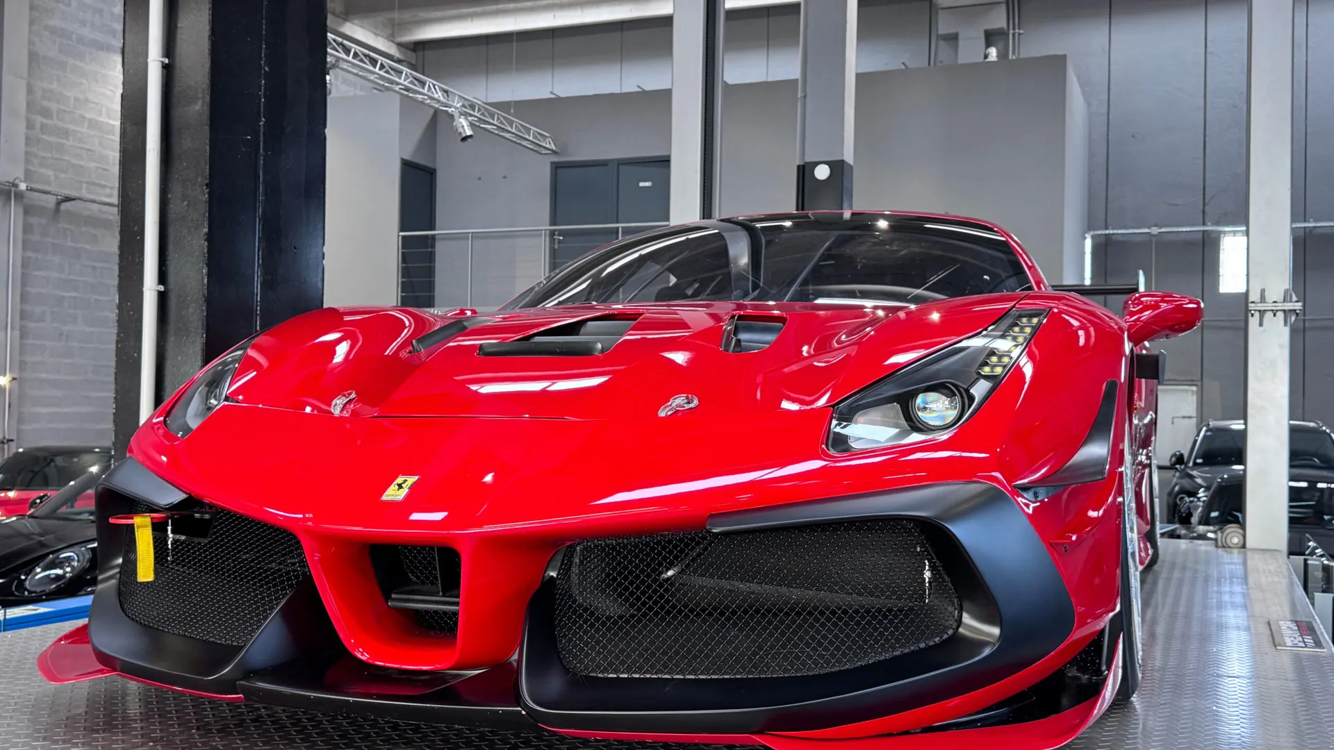 Ferrari 488 — photo 27