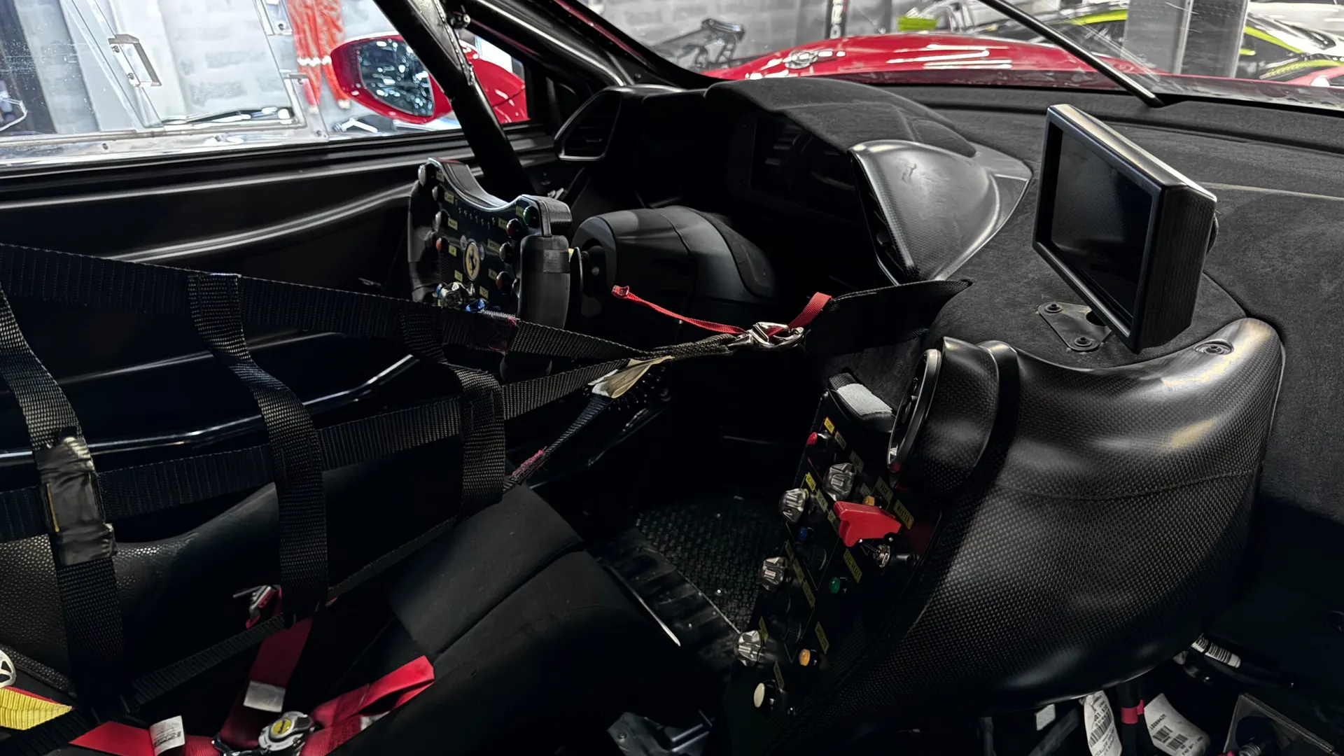 Ferrari 488 — photo 12