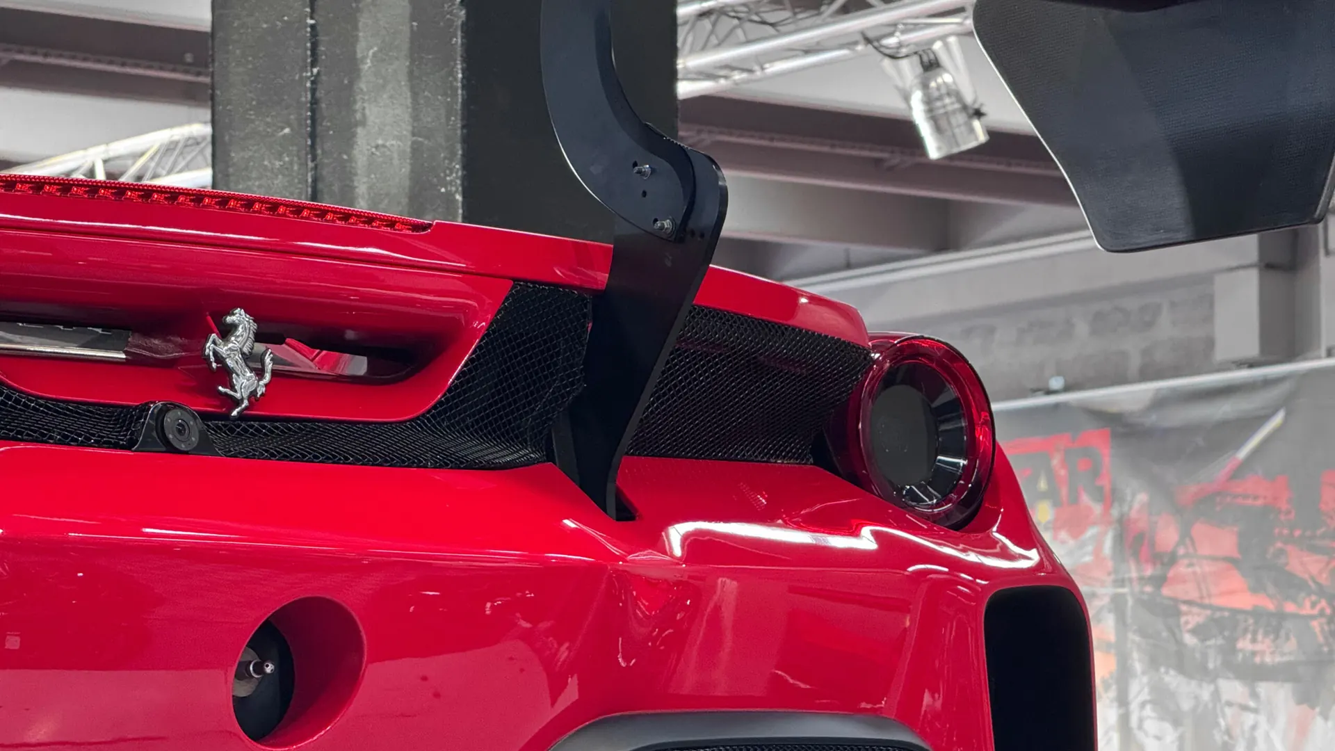 Ferrari 488 — photo 32