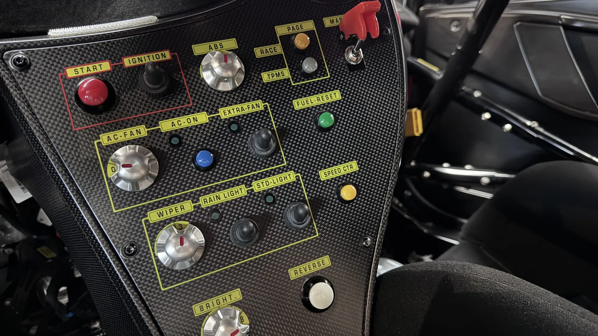 Ferrari 488 — photo 14