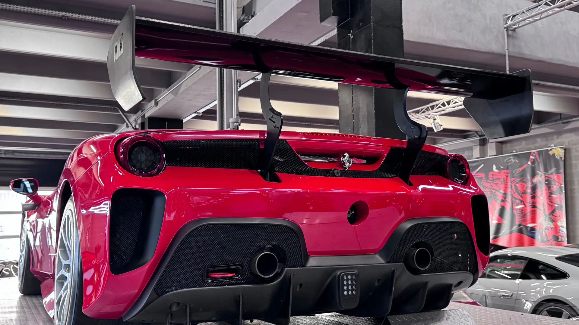 Ferrari 488 — photo 4