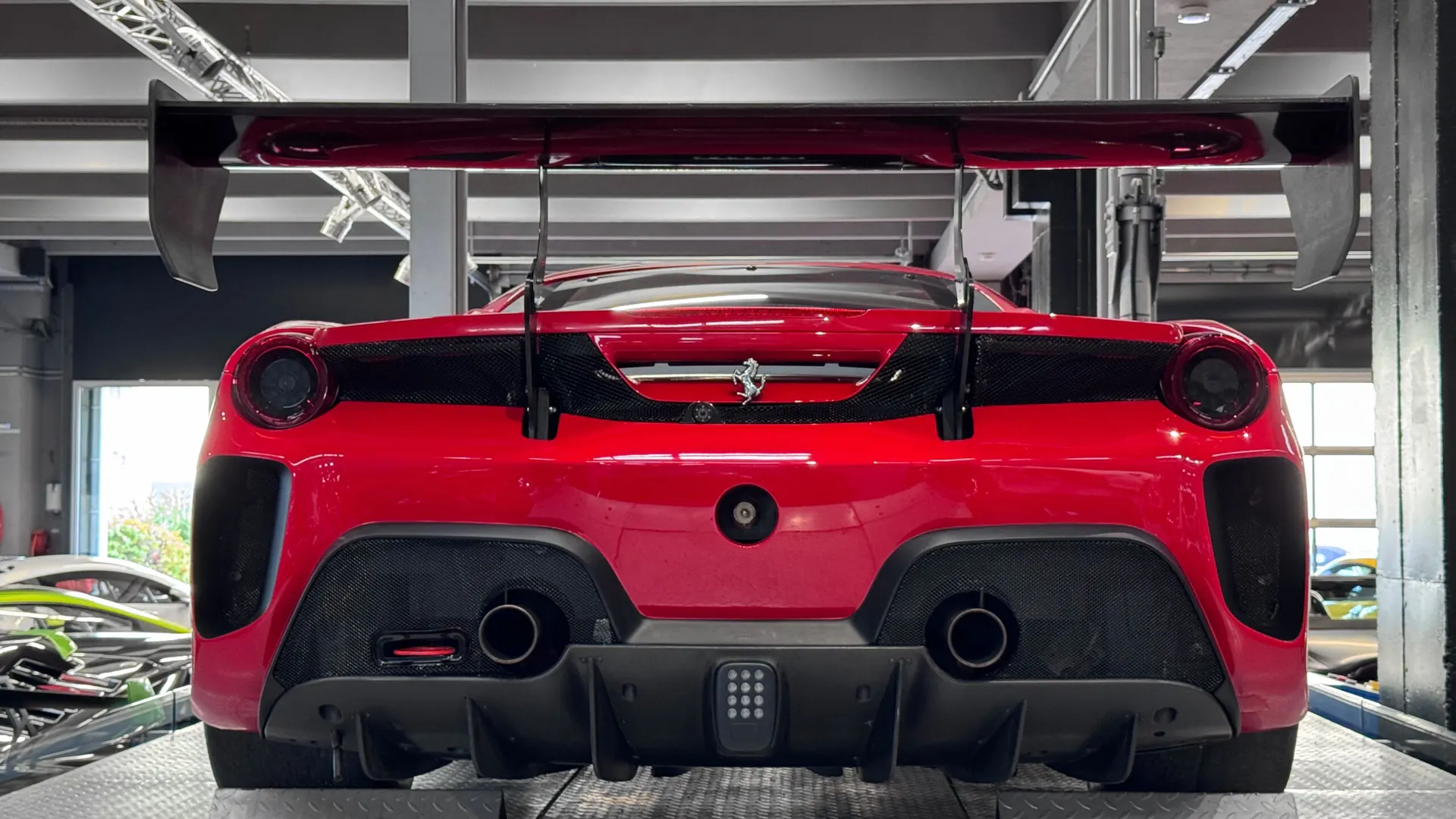 Ferrari 488 — photo 5