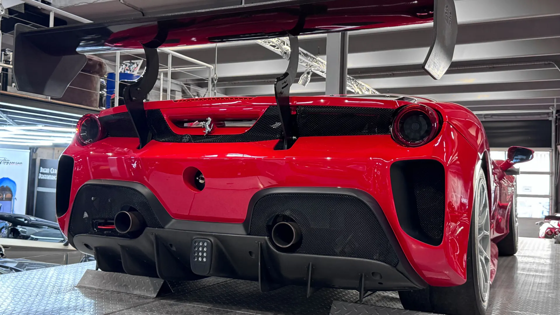 Ferrari 488 — photo 6