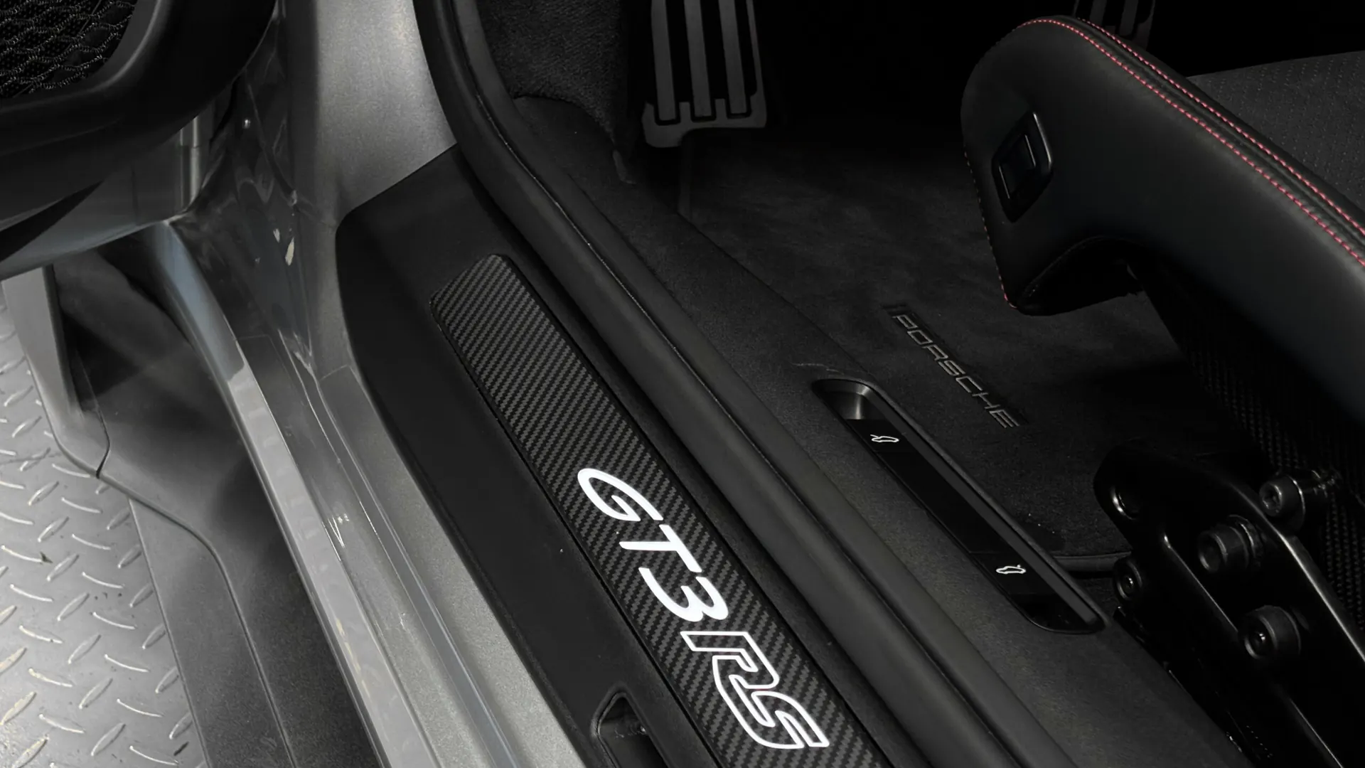 Porsche 992 — photo 21