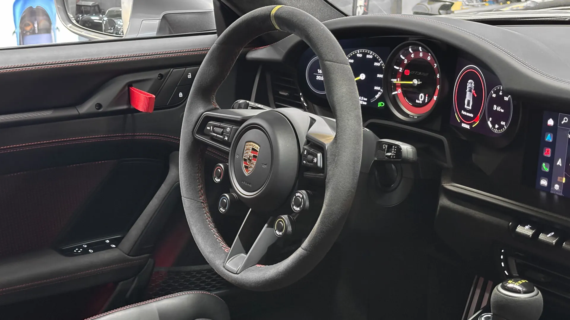Porsche 992 — photo 37