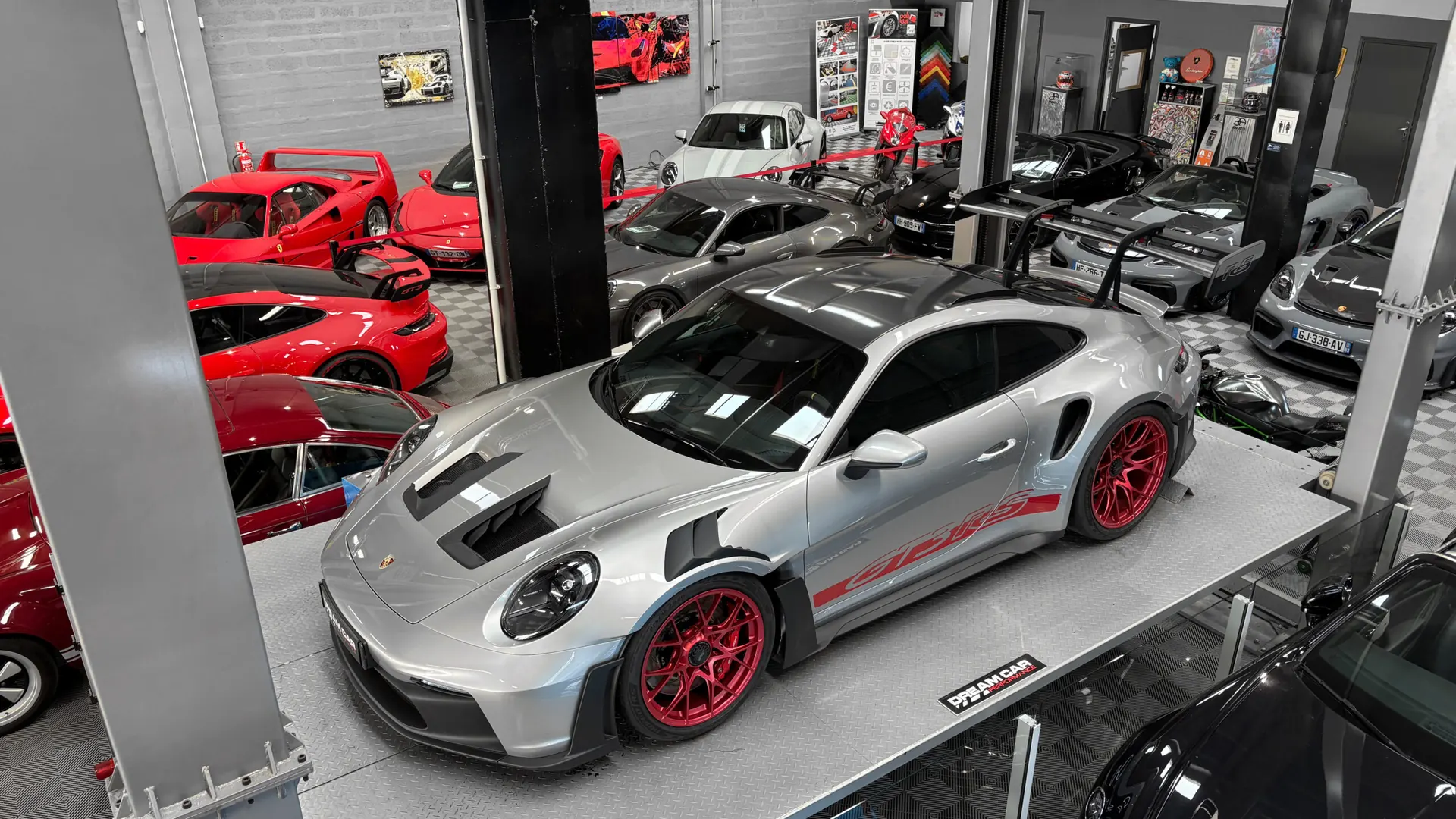 Porsche 992 — photo 2