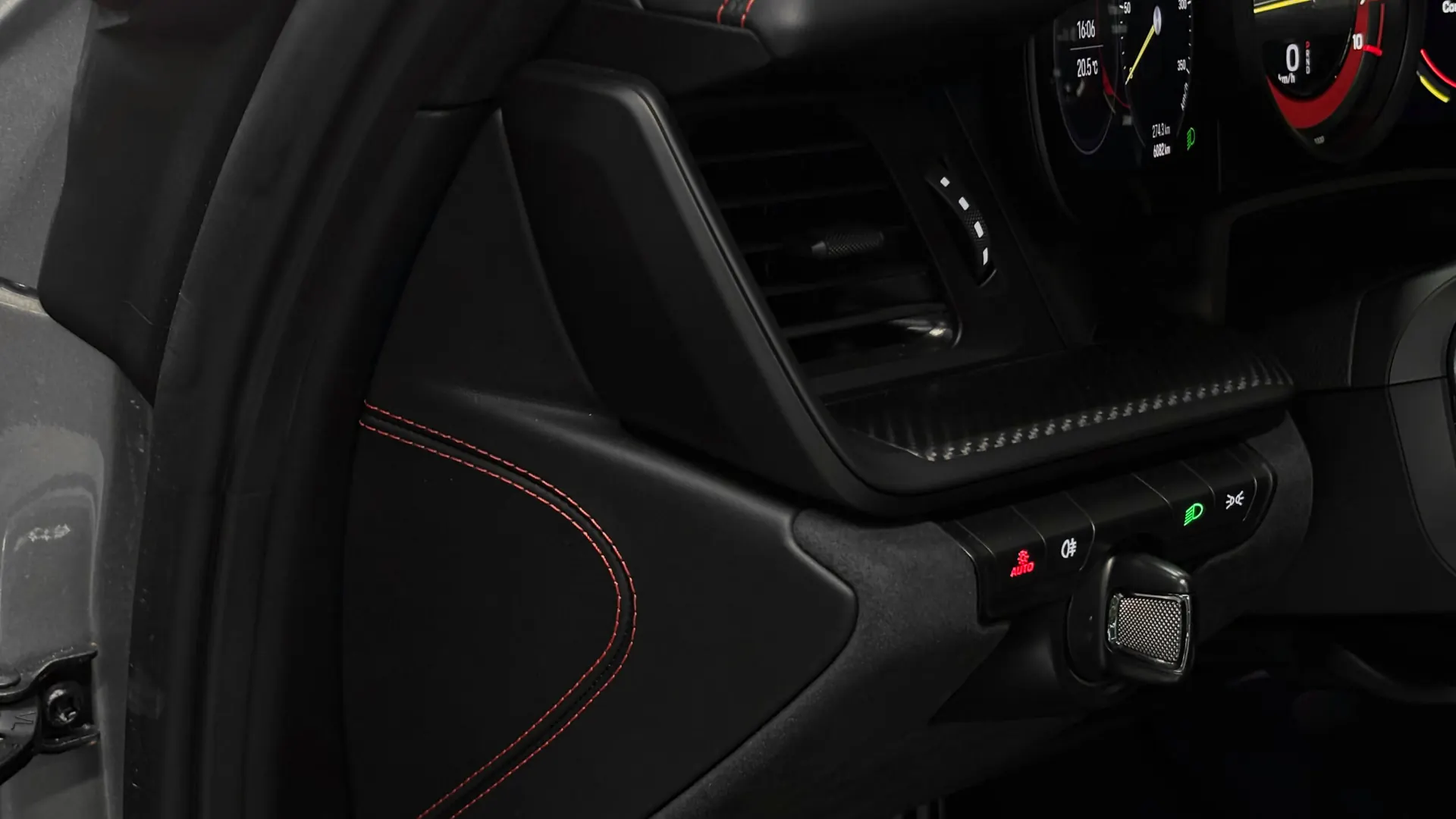 Porsche 992 — photo 30