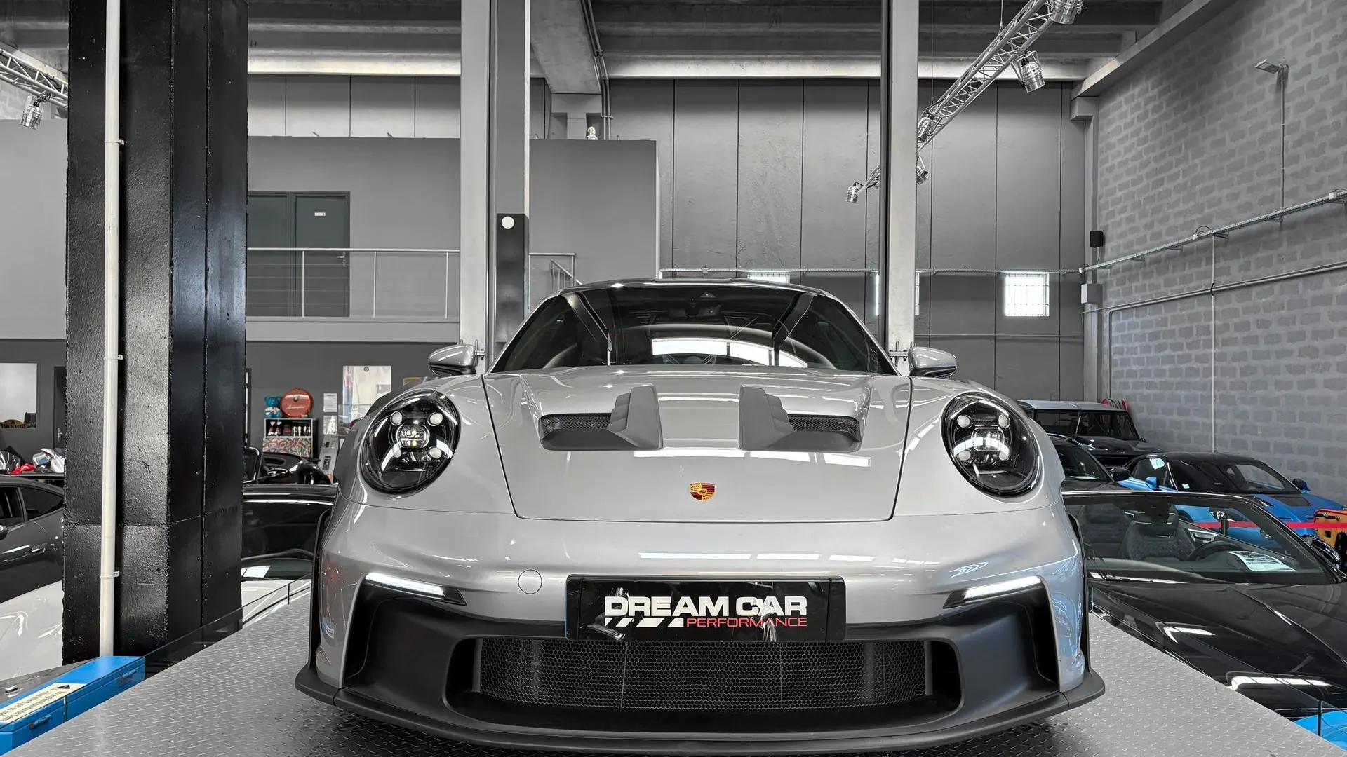 Porsche 992 — photo 4