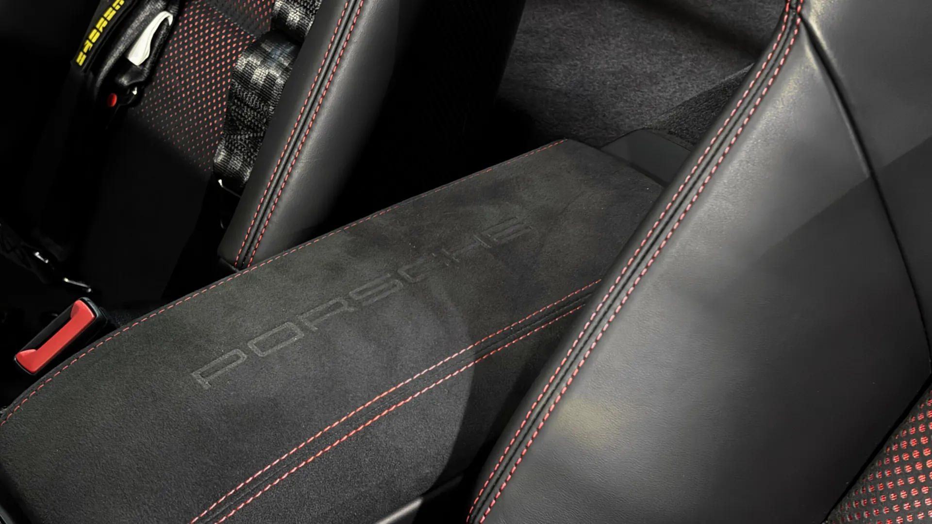 Porsche 992 — photo 31