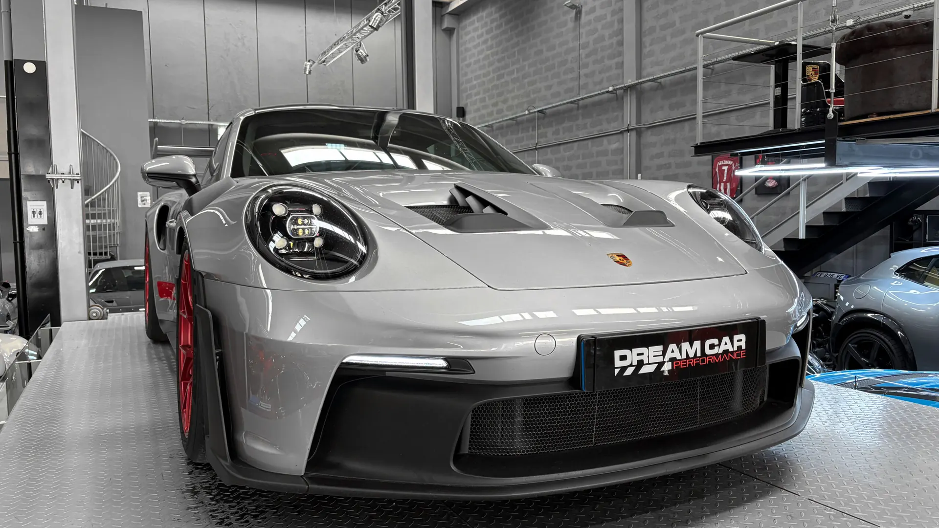 Porsche 992 — photo 8