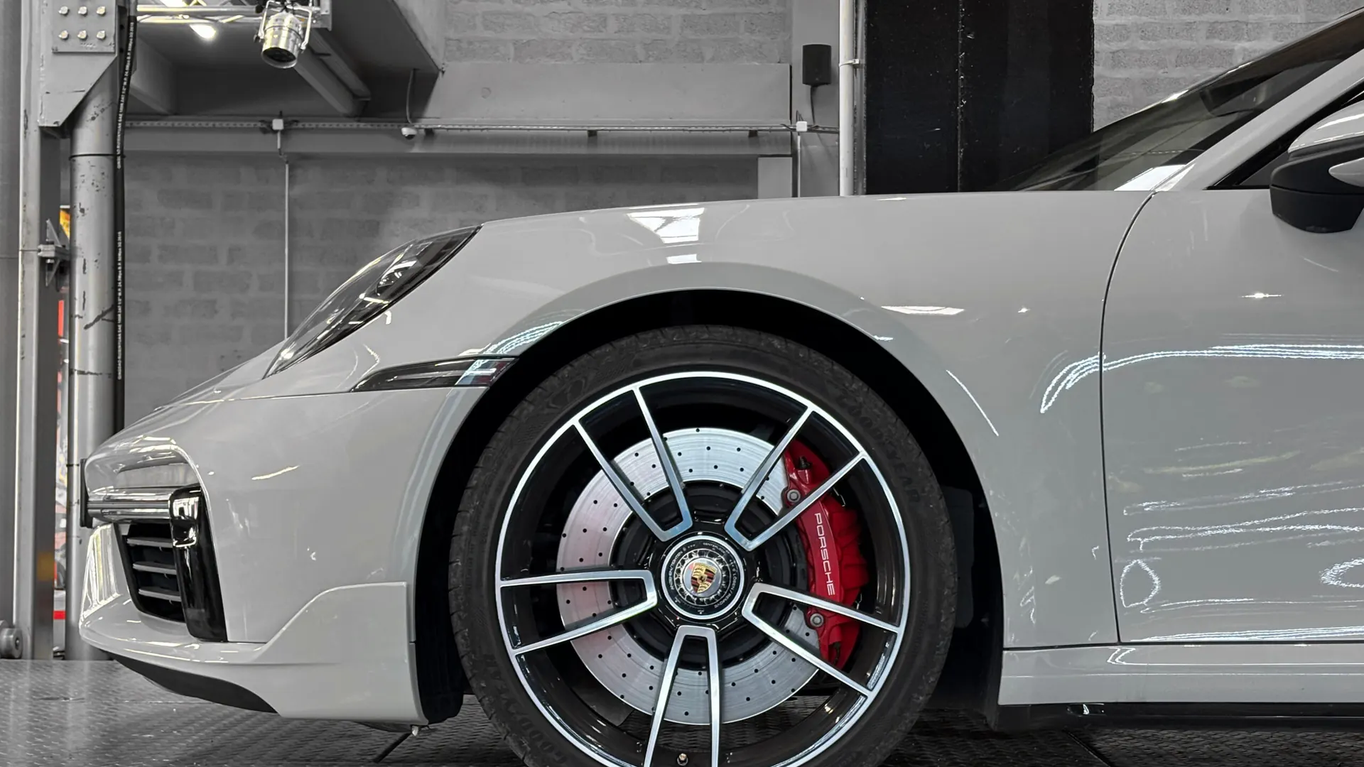 Porsche 992 — photo 17