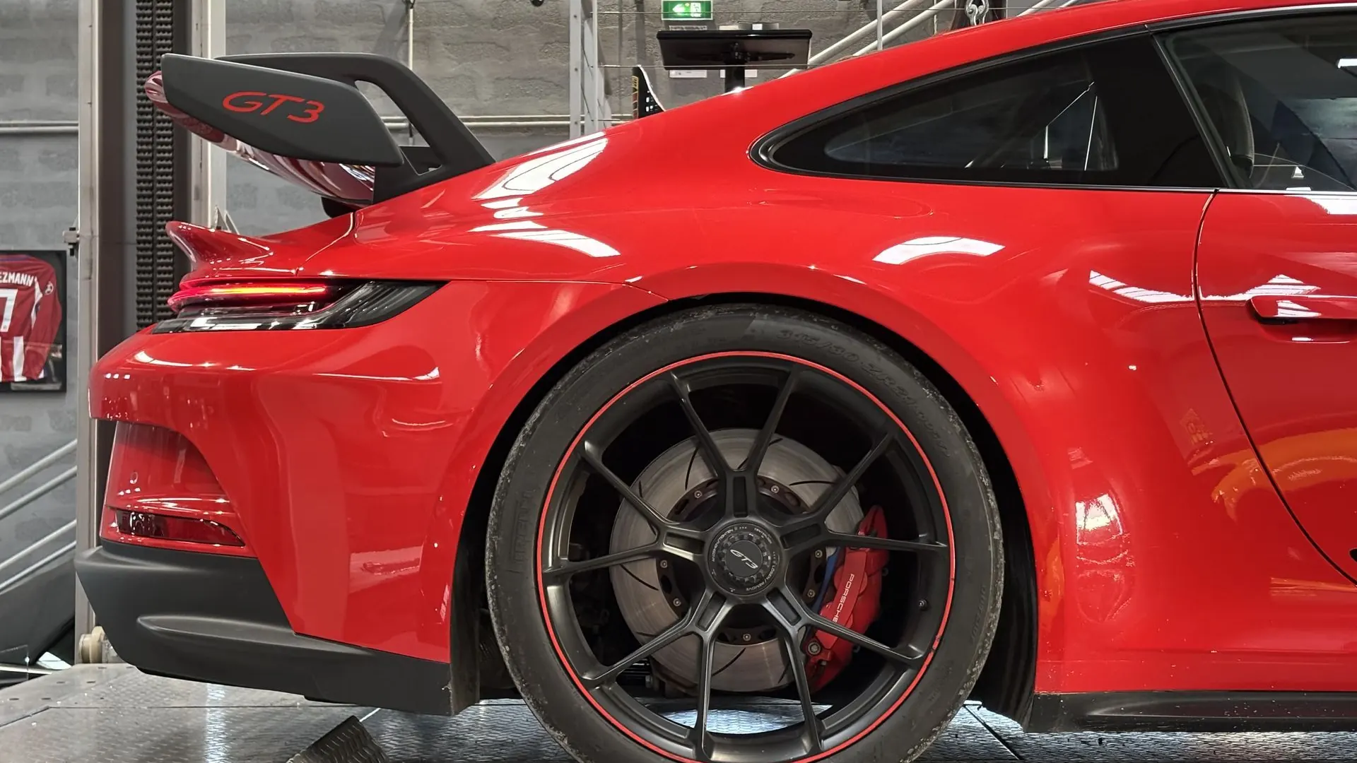 Porsche 911 — photo 8