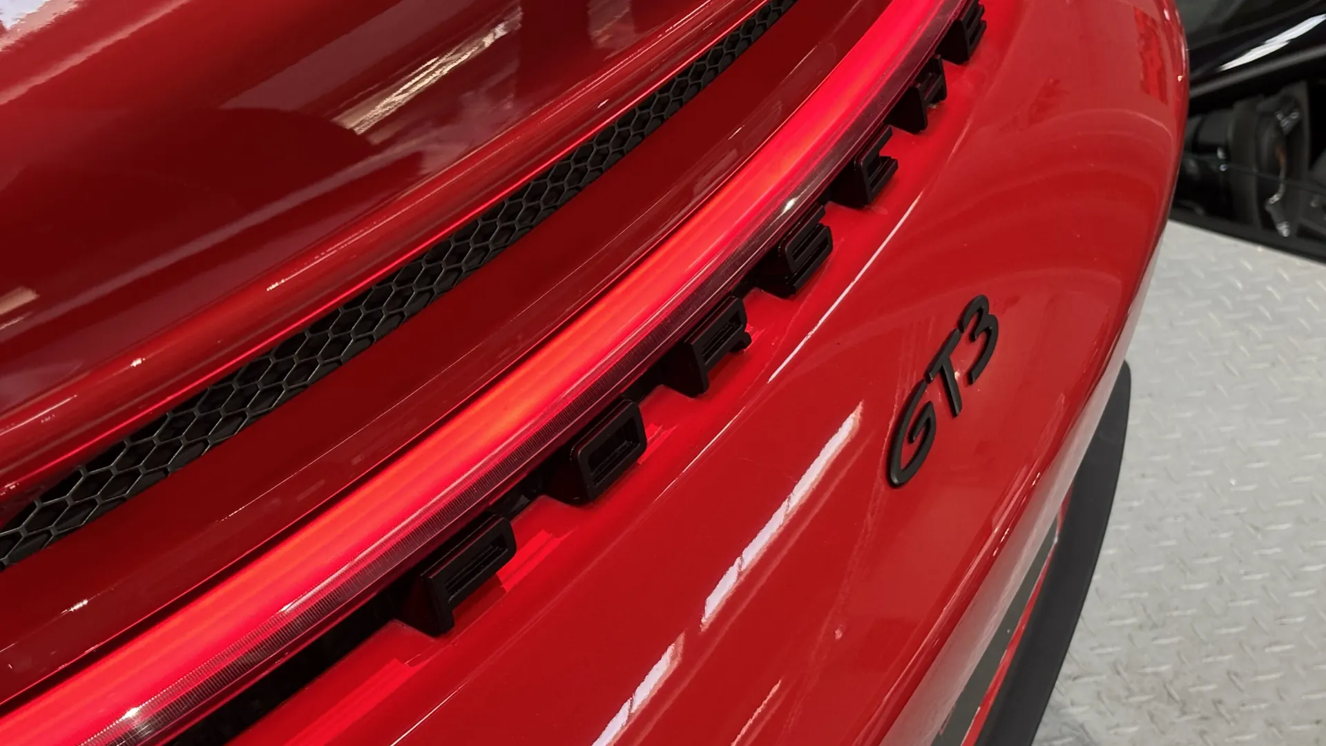 Porsche 911 — photo 26