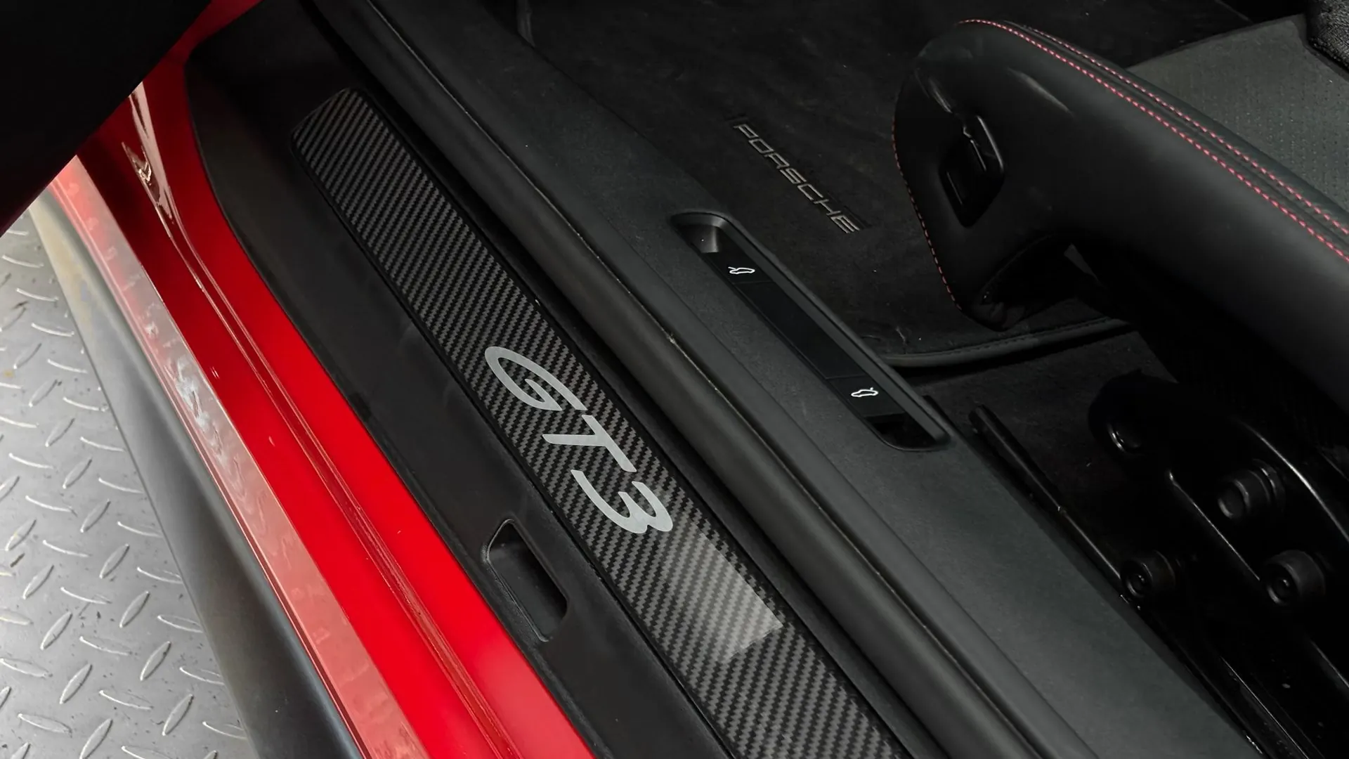 Porsche 911 — photo 11