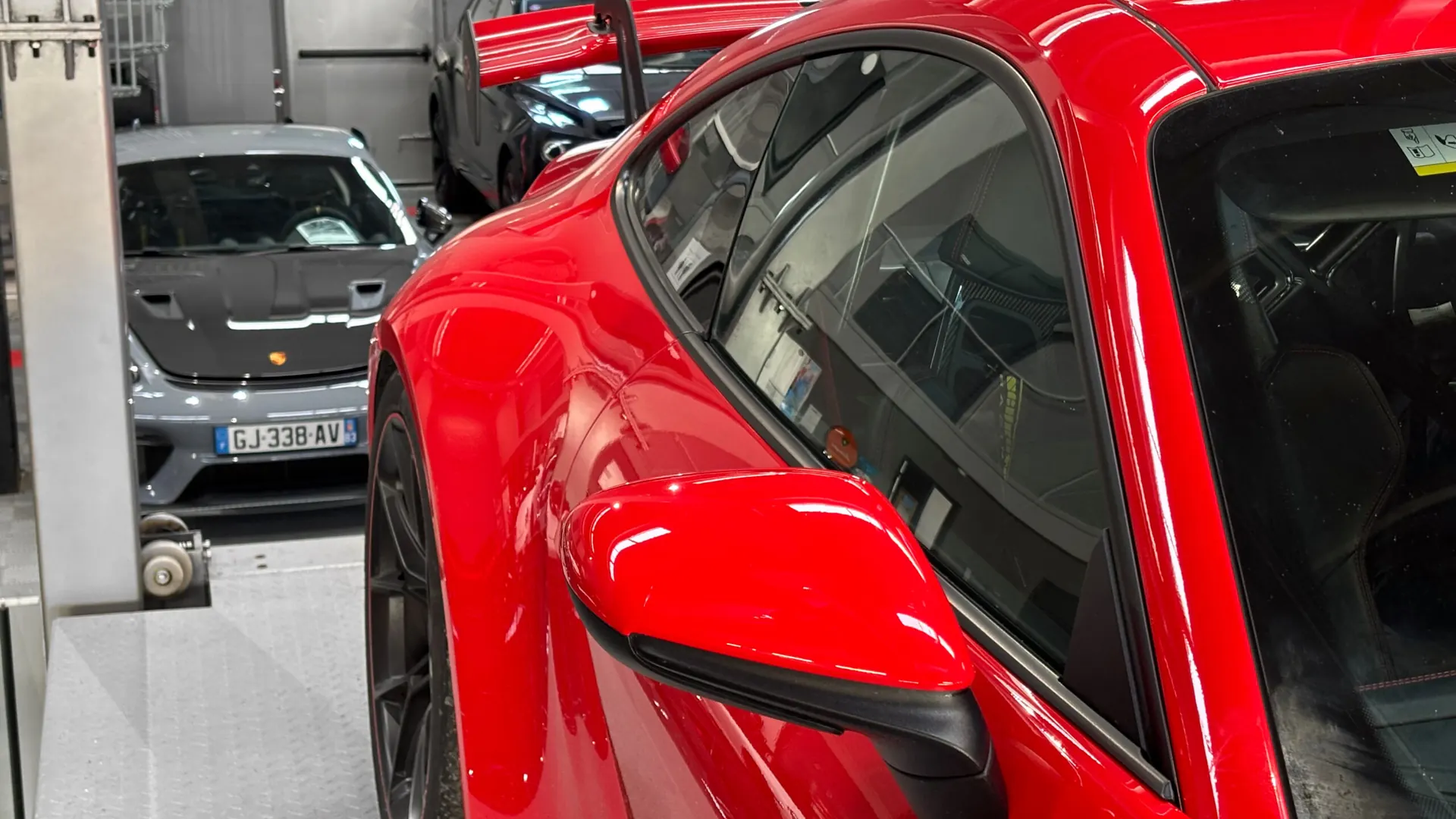 Porsche 911 — photo 25