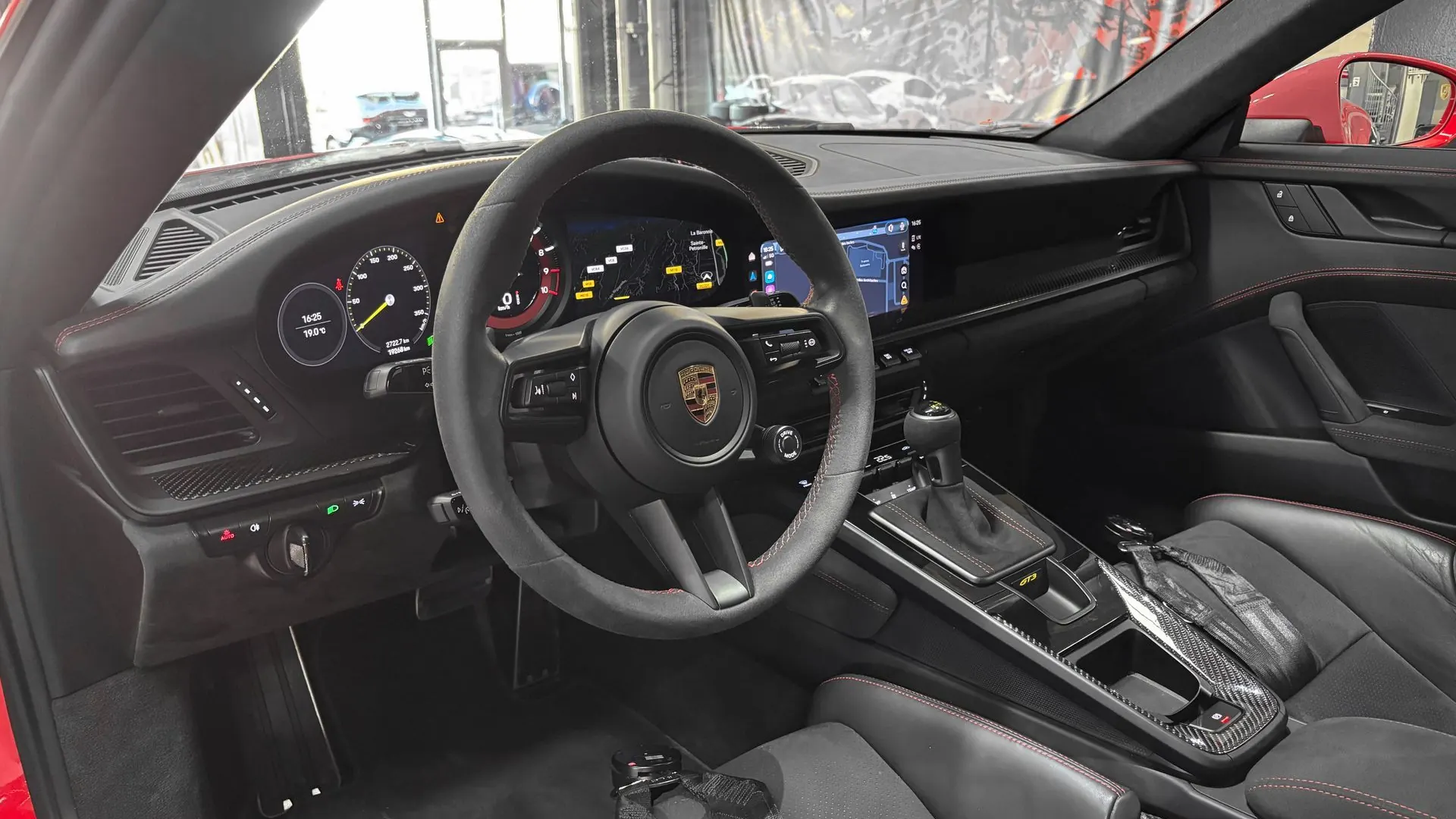 Porsche 911 — photo 15