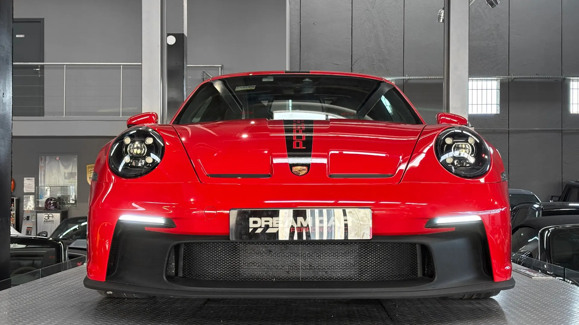 Porsche 911 — photo 12