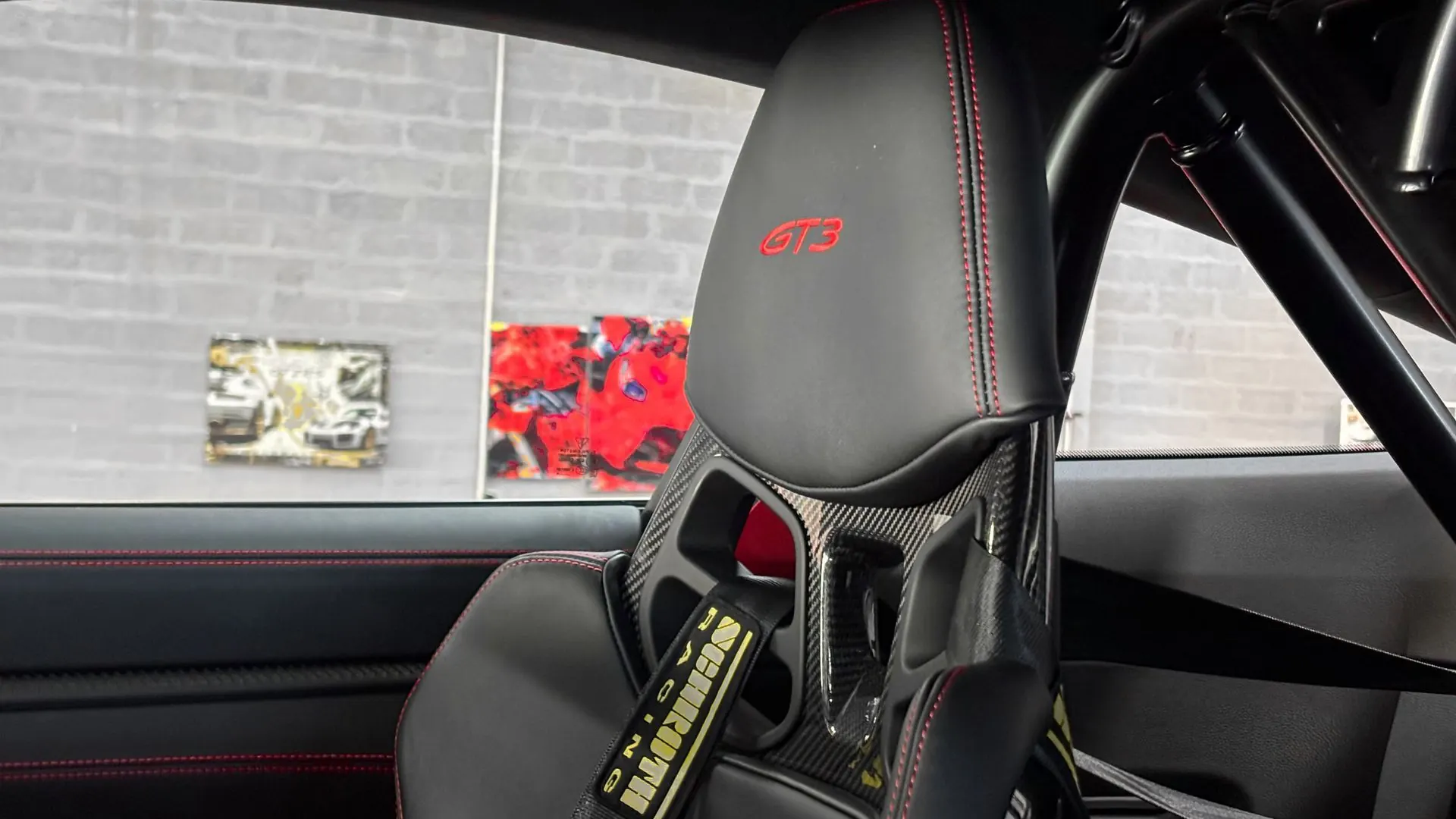Porsche 911 — photo 18
