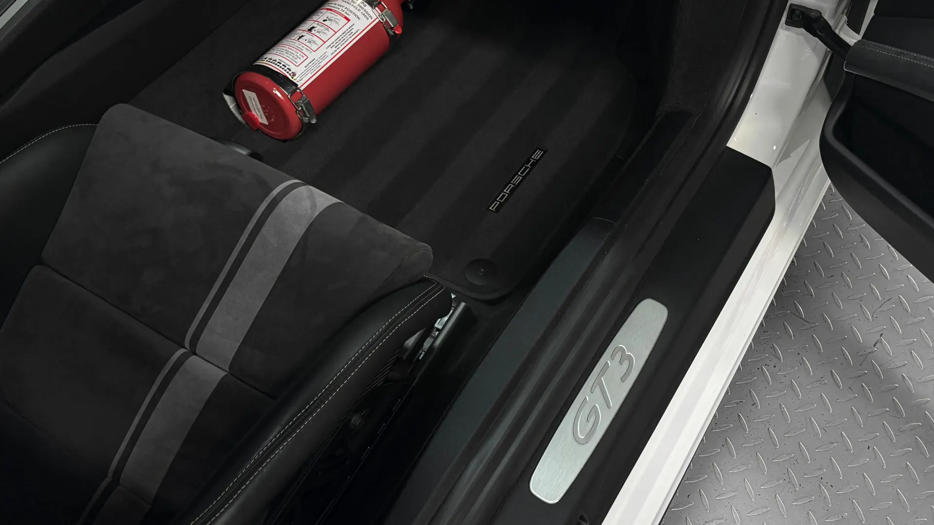 Porsche 991 — photo 30