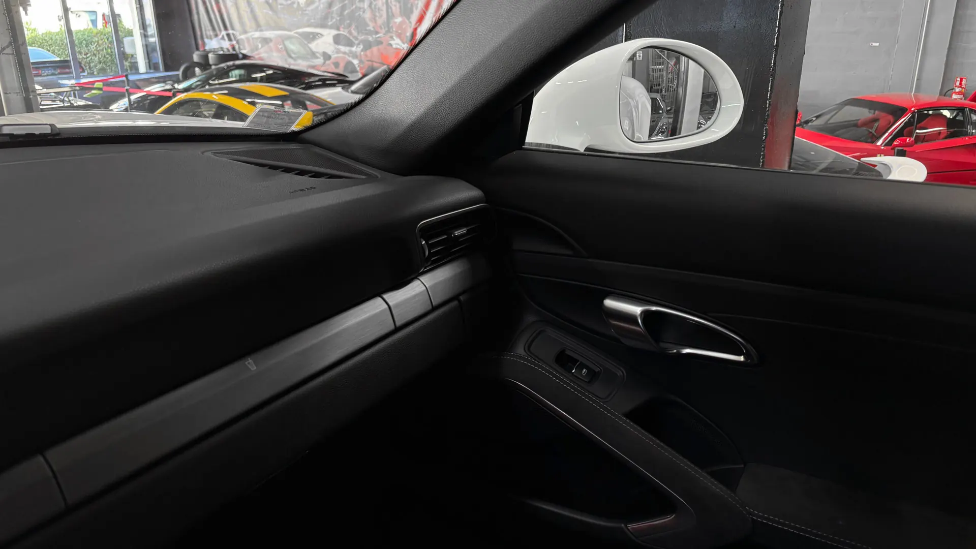 Porsche 991 — photo 23