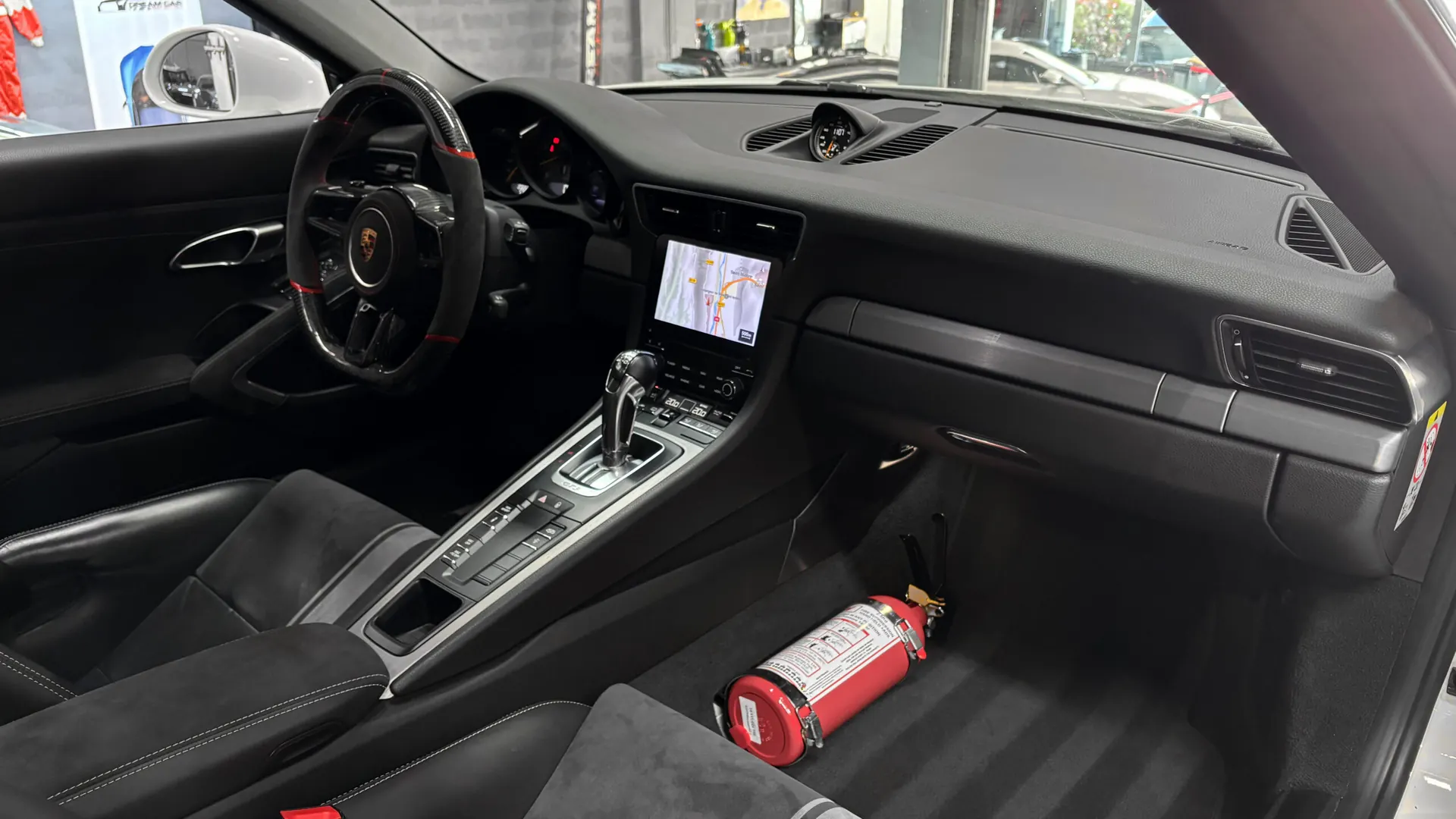 Porsche 991 — photo 29
