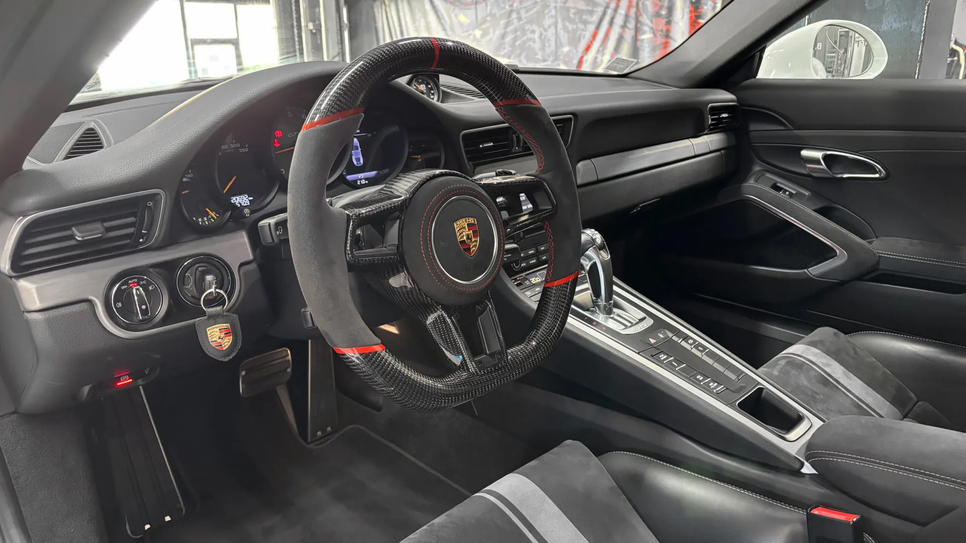 Porsche 991 — photo 19