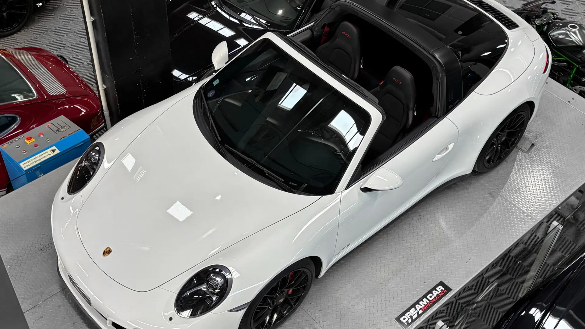 Porsche 991 — photo 25