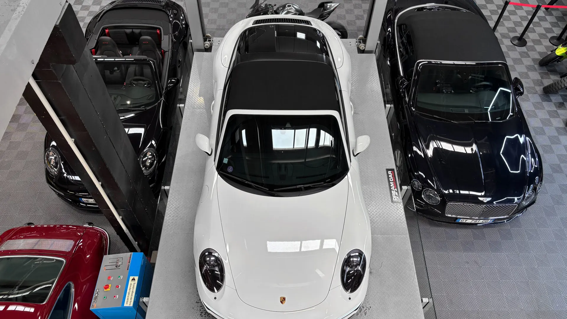 Porsche 991 — photo 24