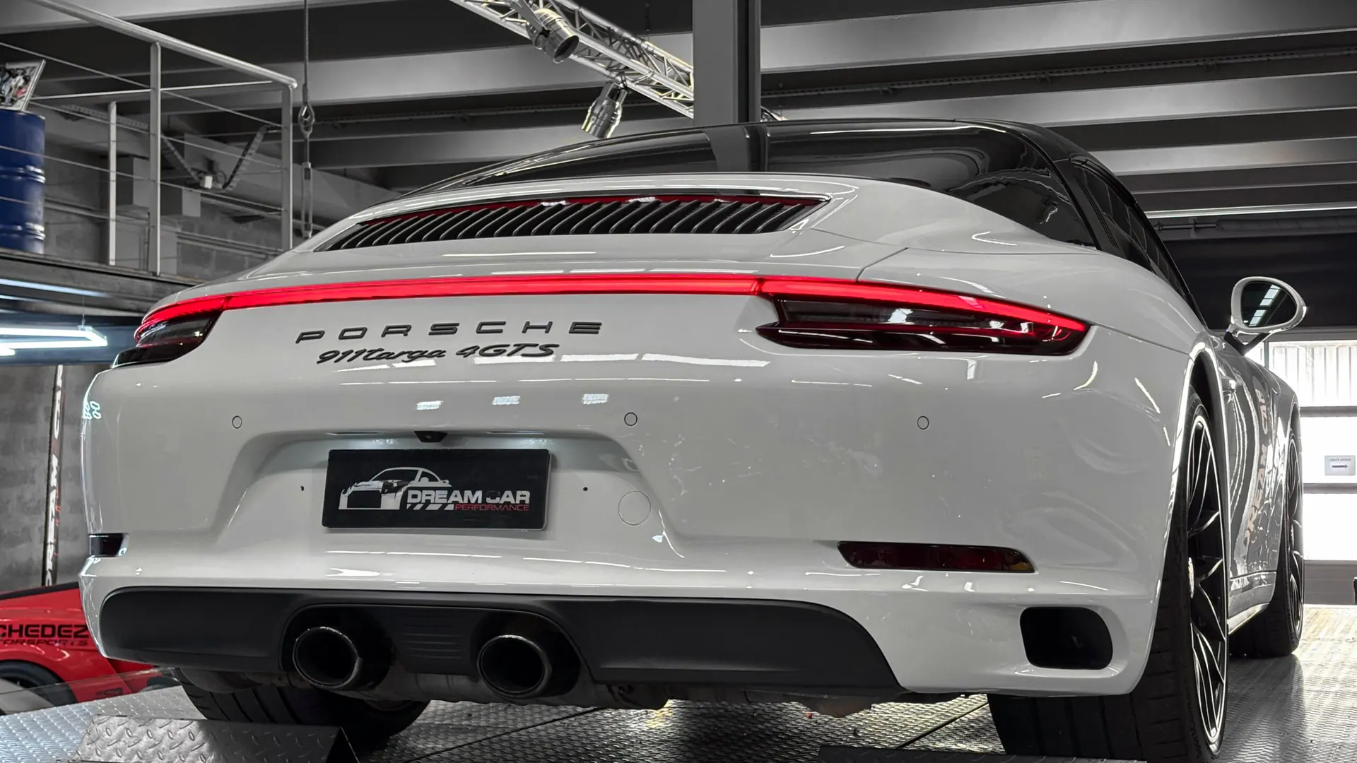 Porsche 991 — photo 17