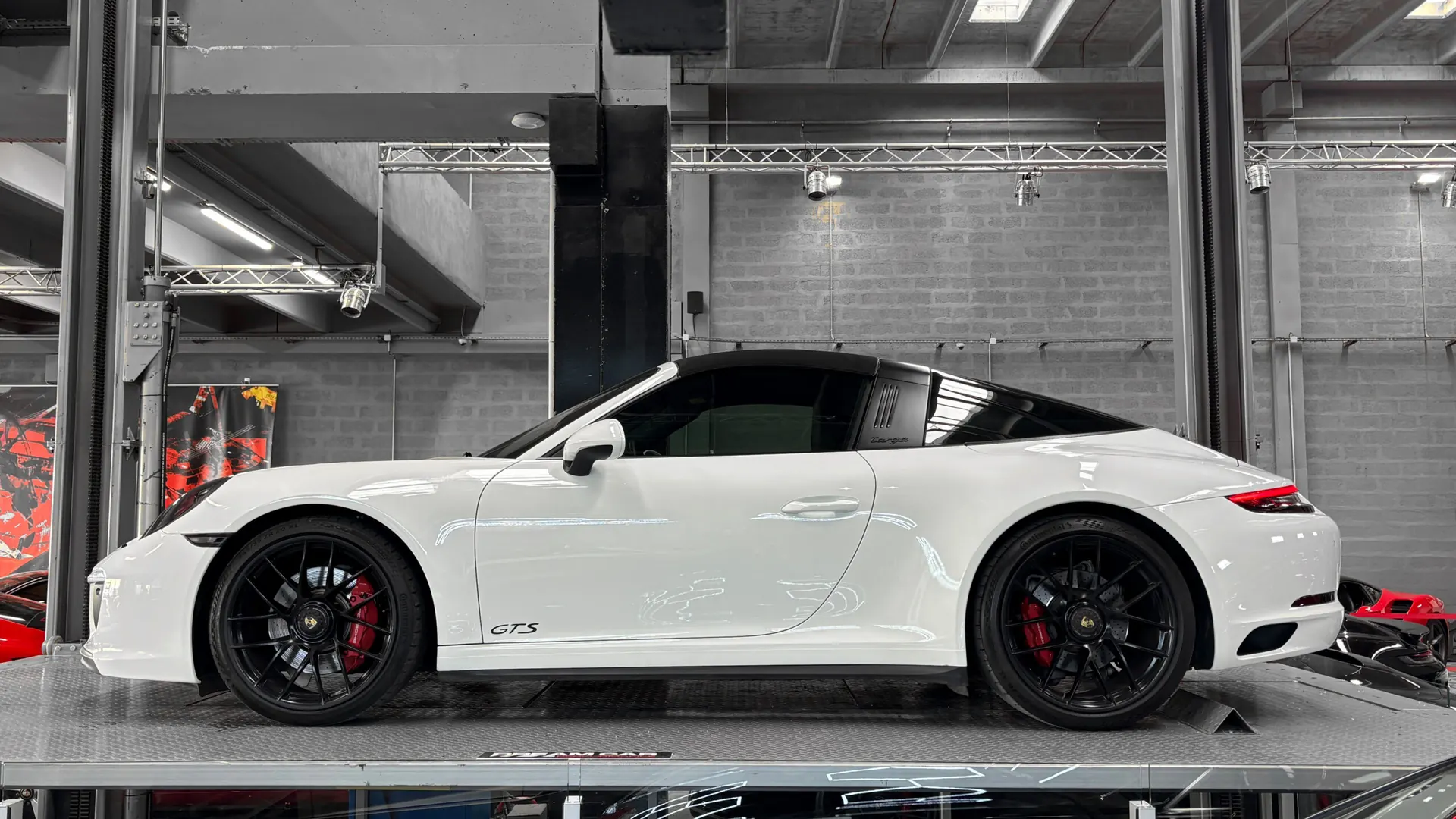 Porsche 991 — photo 11