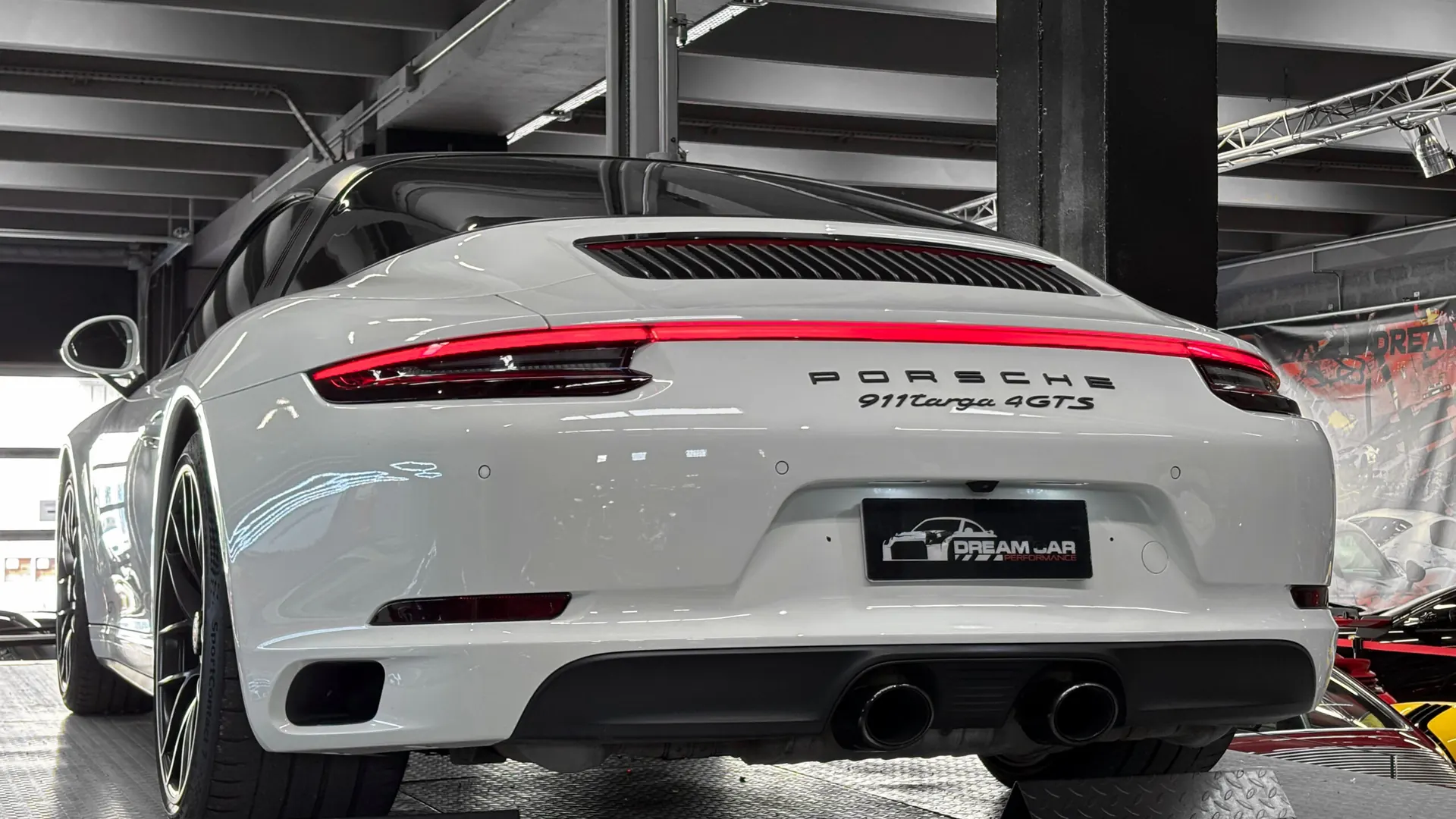 Porsche 991 — photo 15
