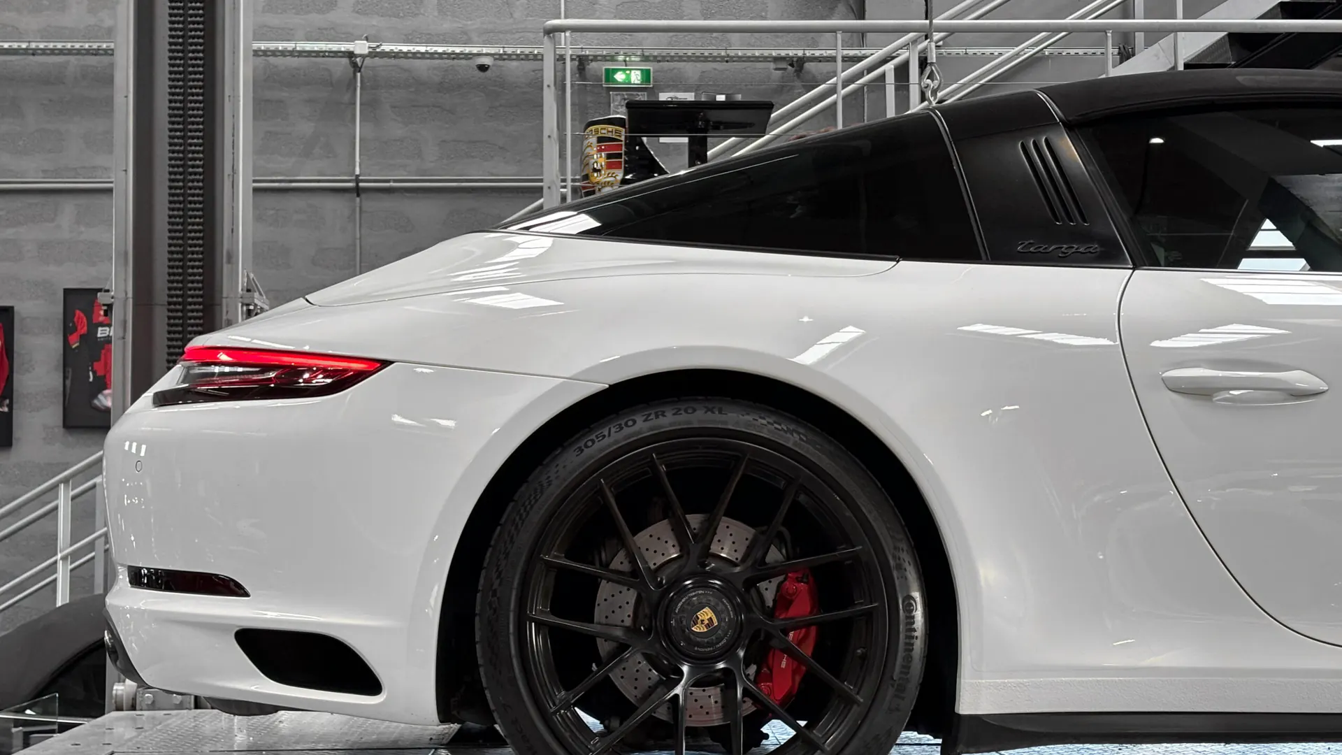Porsche 991 — photo 18
