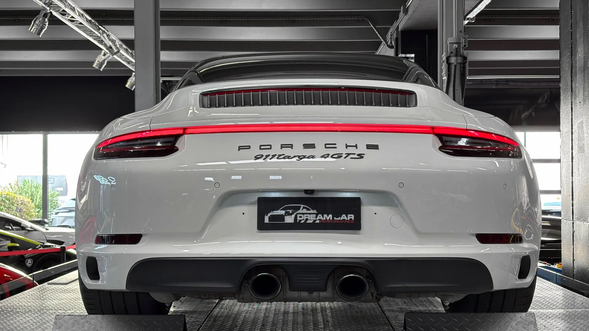 Porsche 991 — photo 16