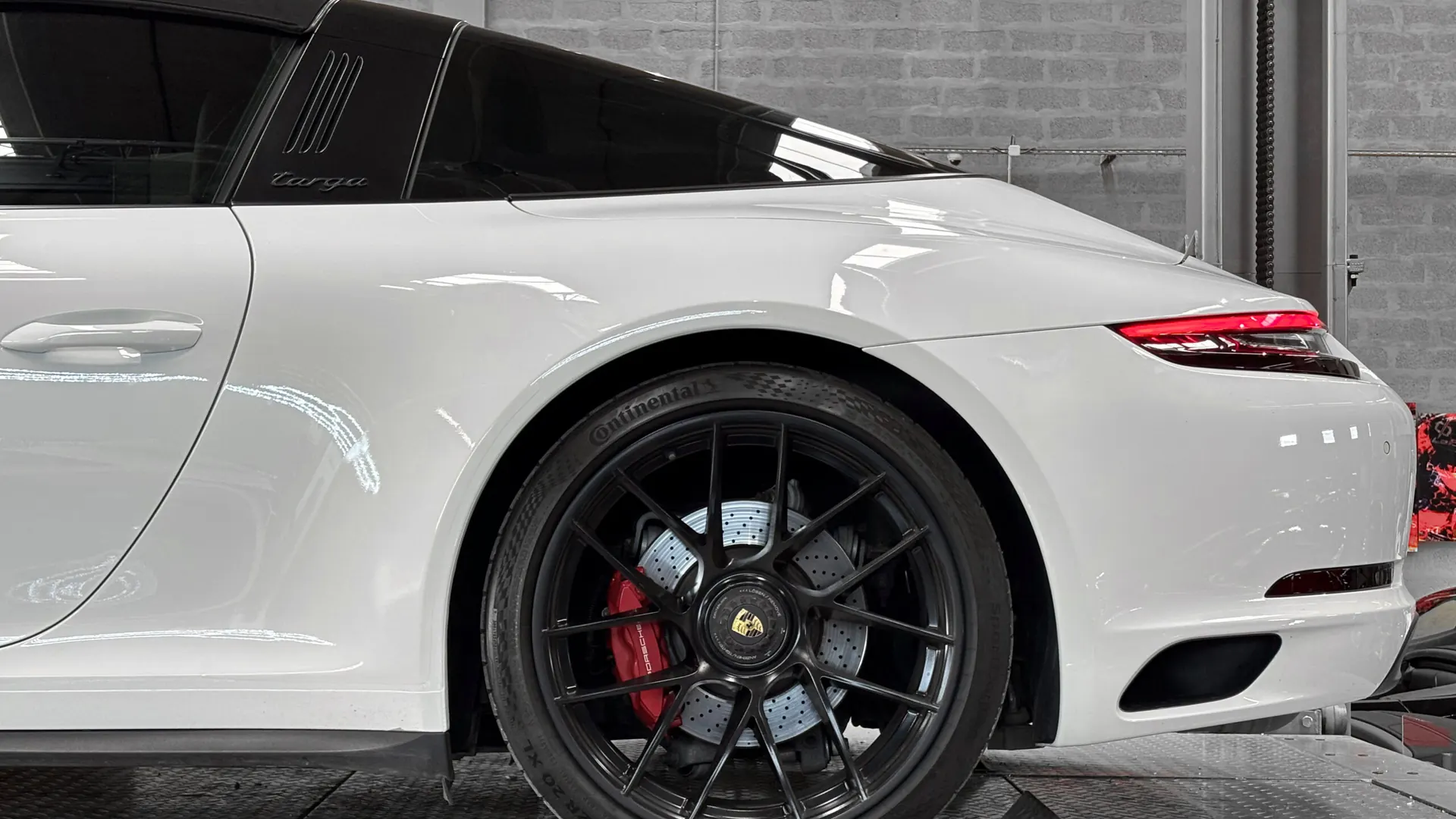 Porsche 991 — photo 14