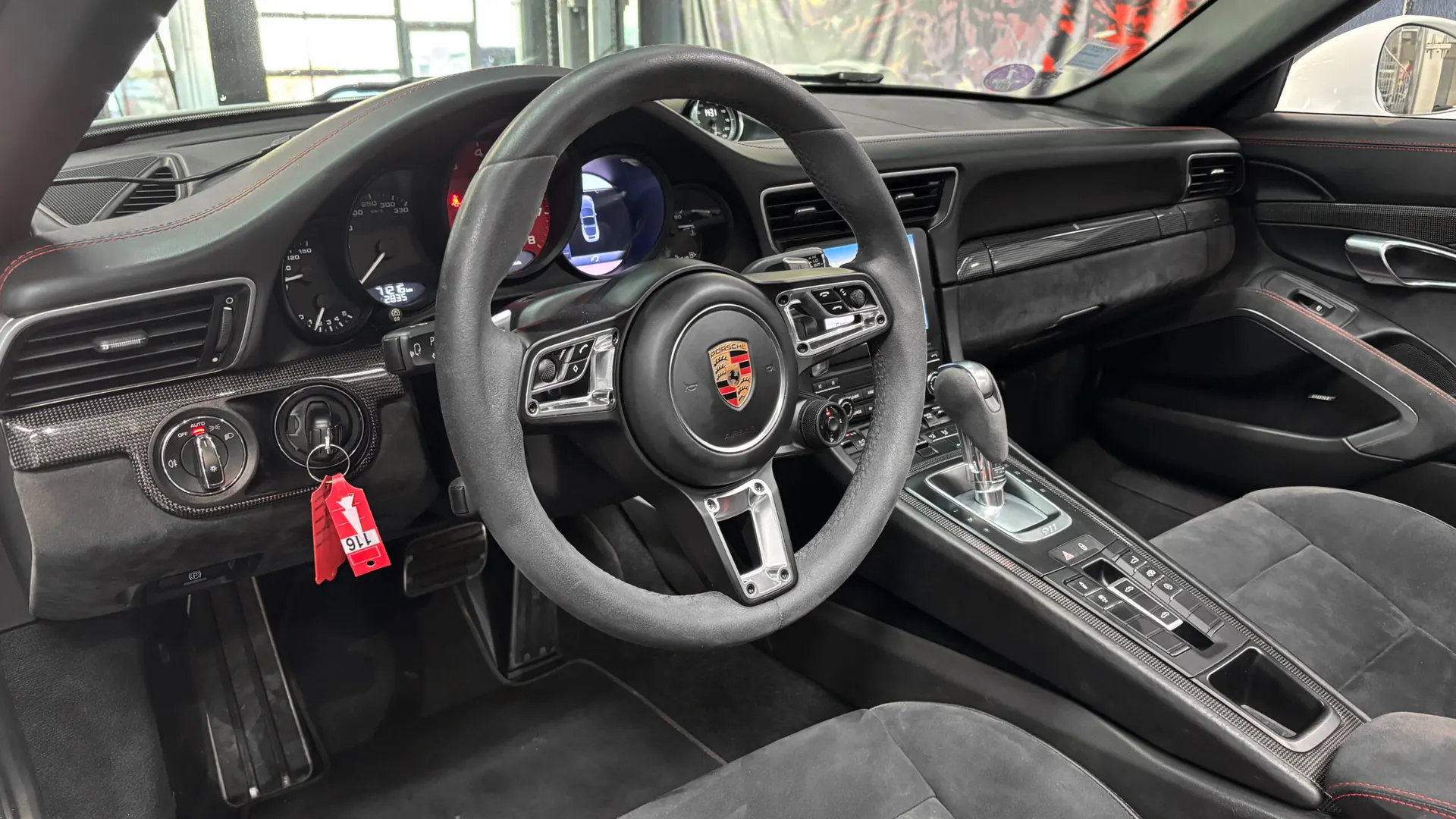 Porsche 991 — photo 31