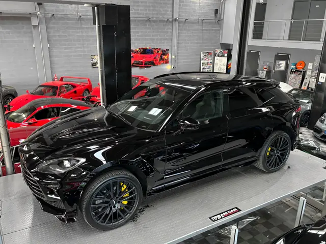 Aston Martin DBX