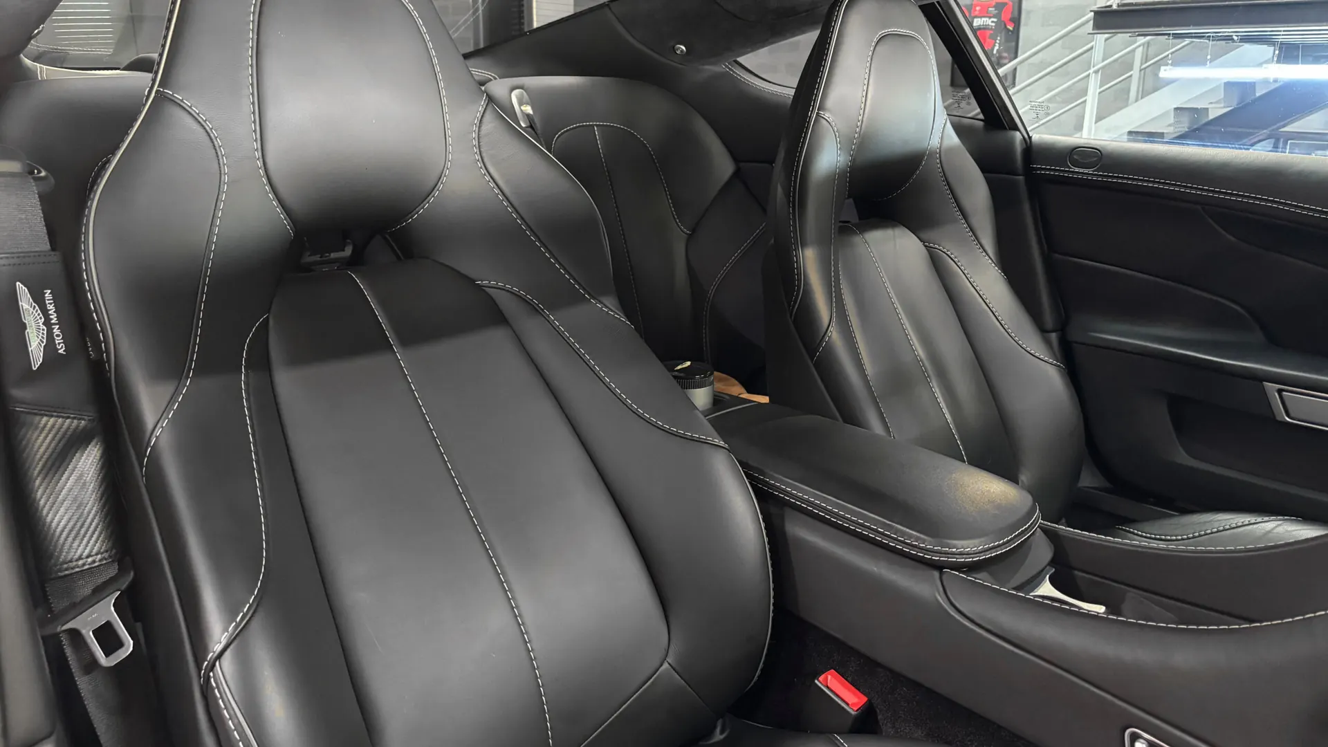 Aston Martin VANQUISH — photo 50