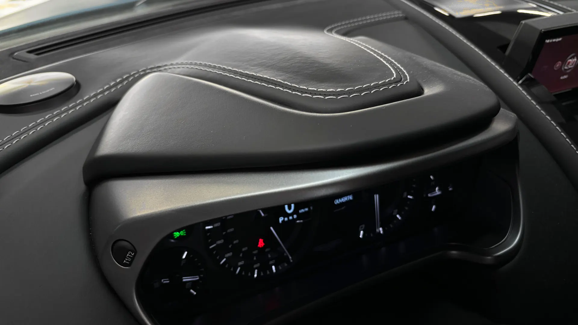 Aston Martin VANQUISH — photo 45
