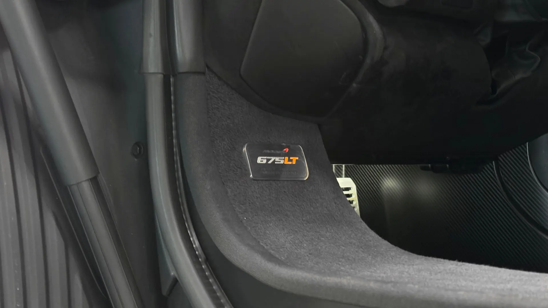 McLaren 675 — photo 43